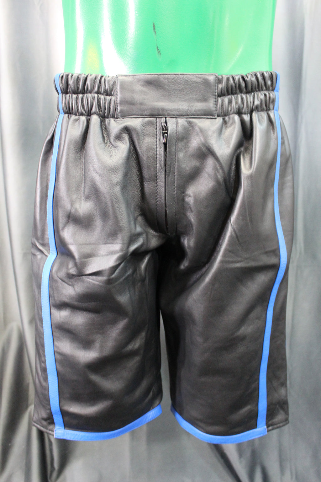 Pantalones cortos de baloncesto en negro y azul