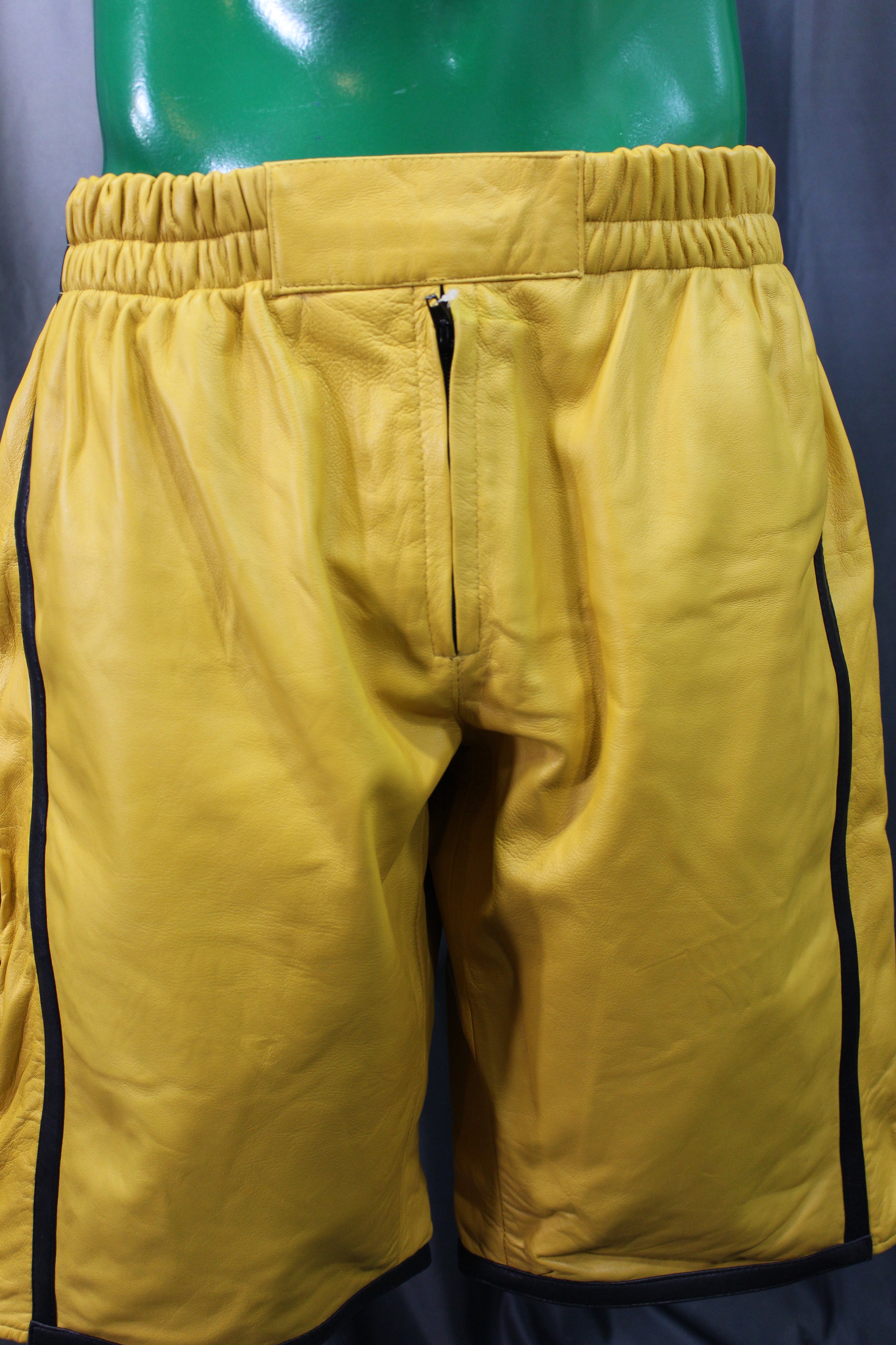 Shorts de baloncesto en amarillo mostaza y negro