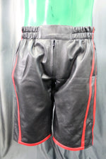 Pantalones cortos de baloncesto en negro y rojo