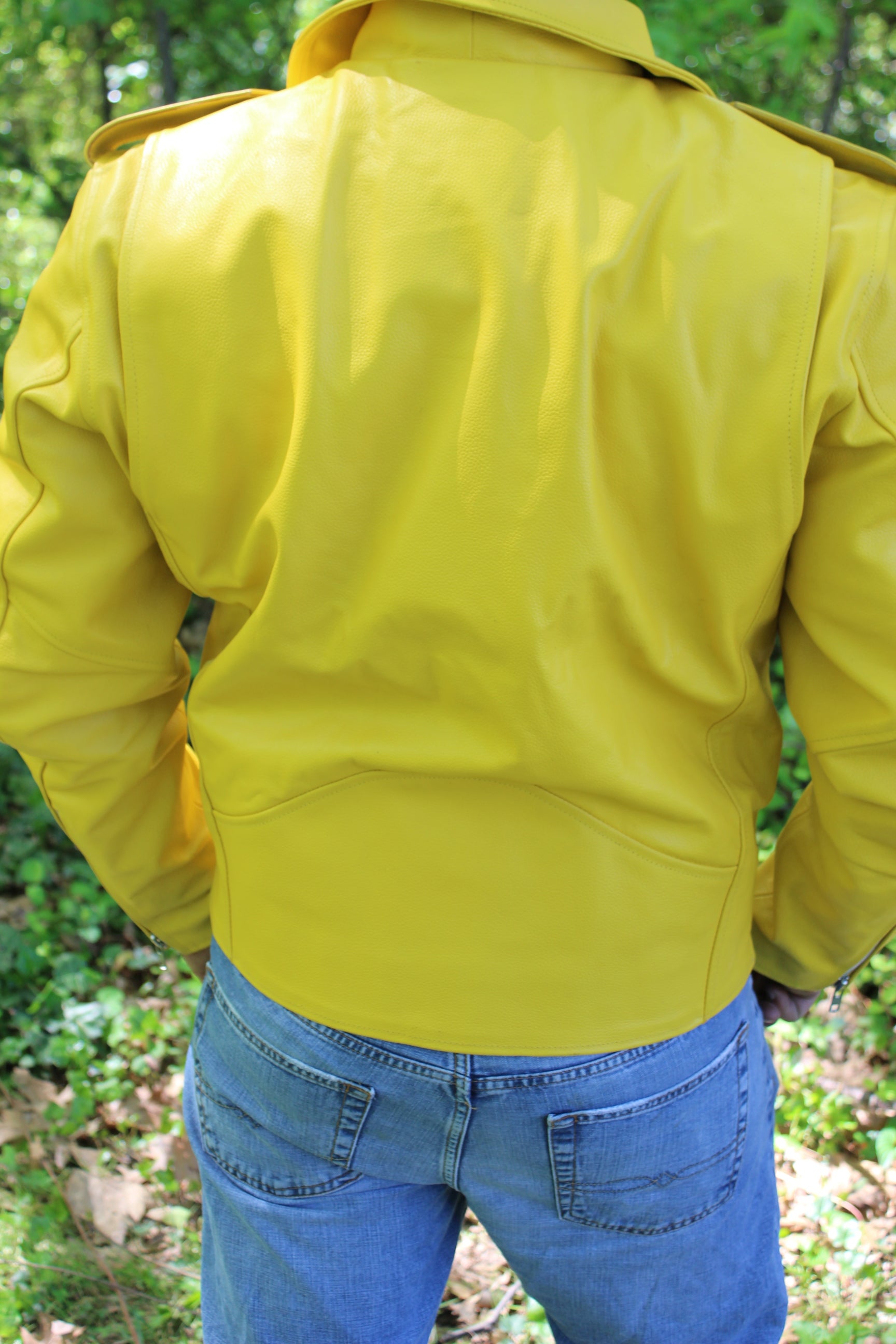 Chaquetas moteras de cuero OnF en amarillo