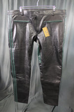 Pantalon formel en cuir OnF noir avec reflets vert chasseur