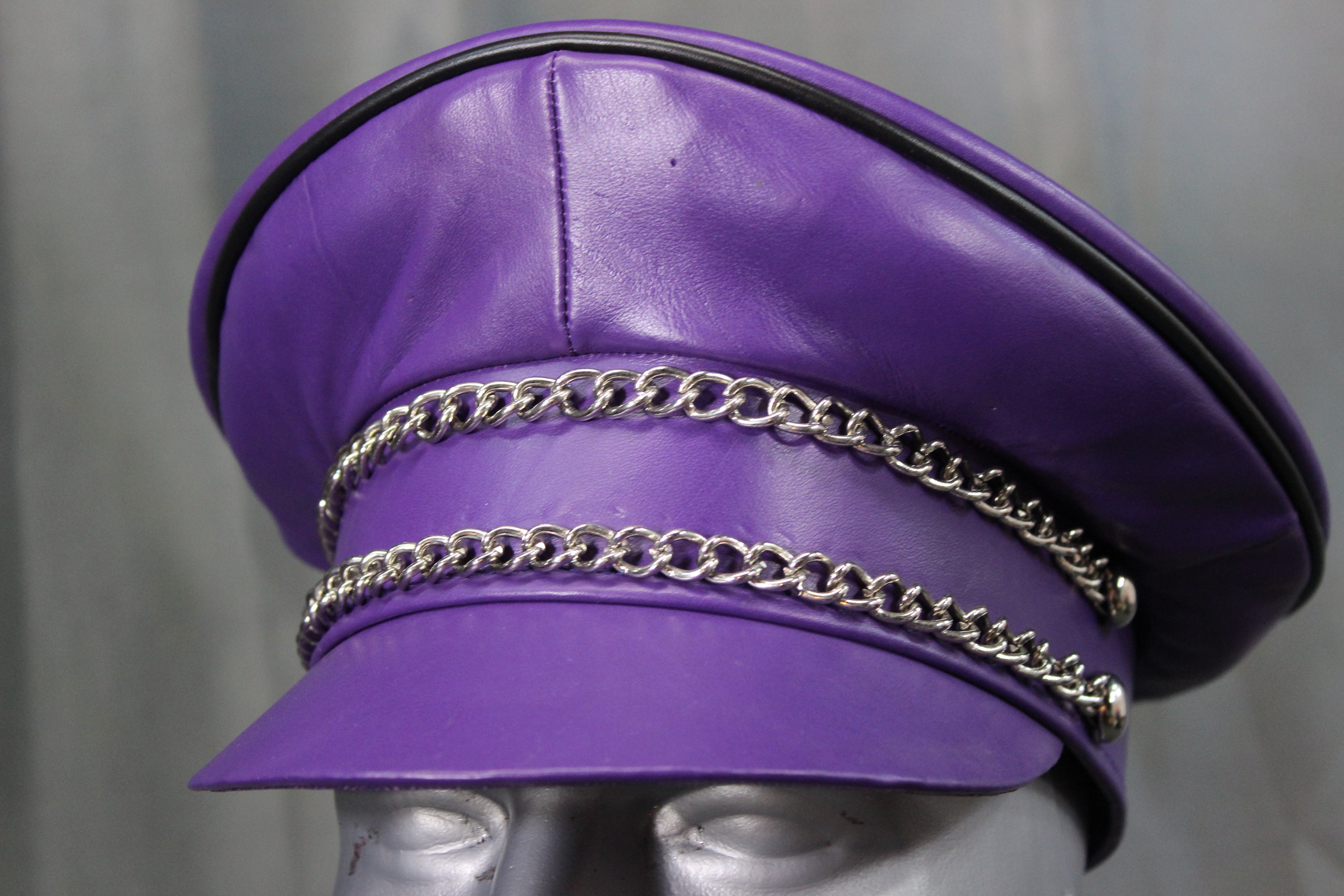 Casquette OnF Muir en violet avec bordure noire