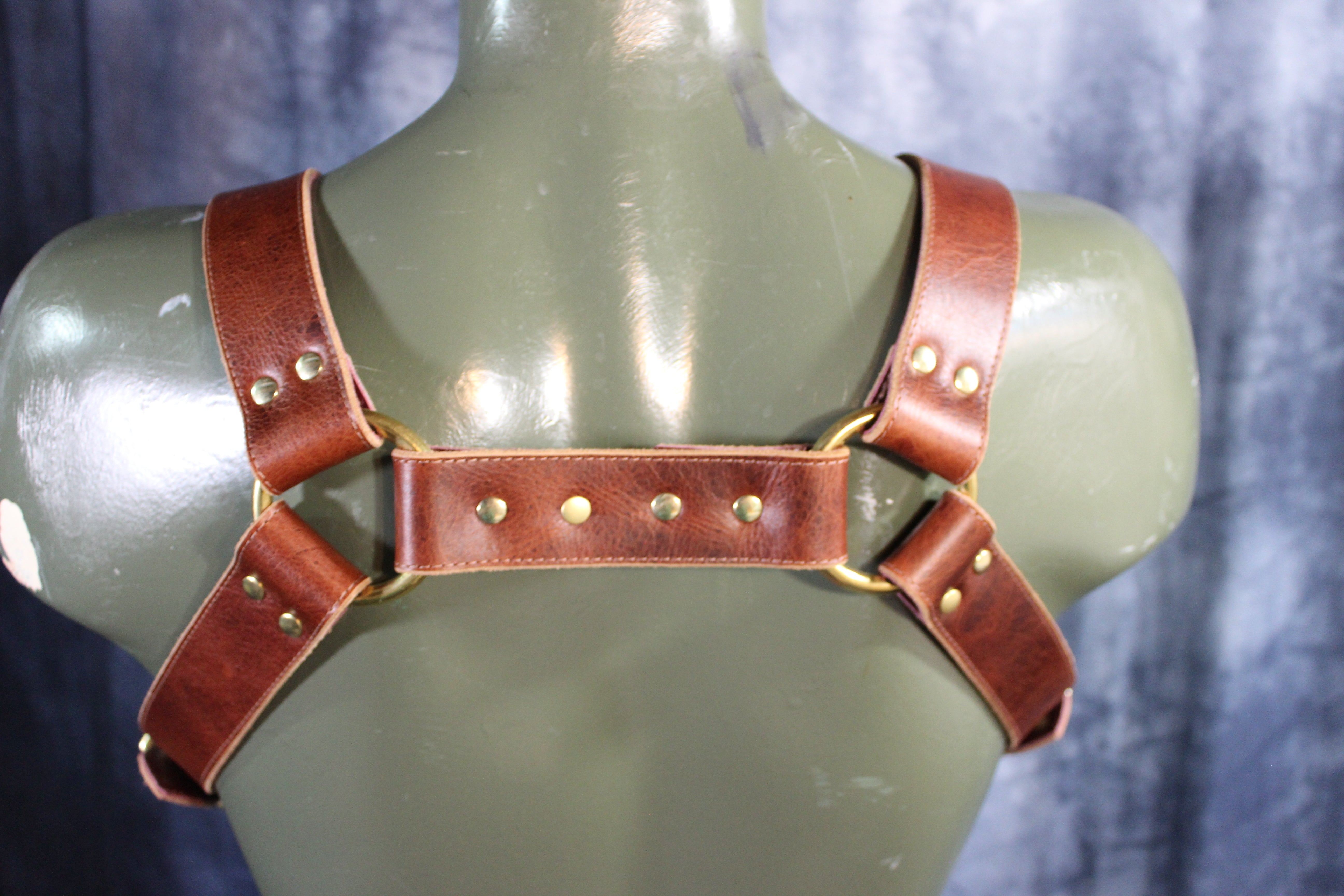 Mottled Latigo Bulldog Harness with Buckles