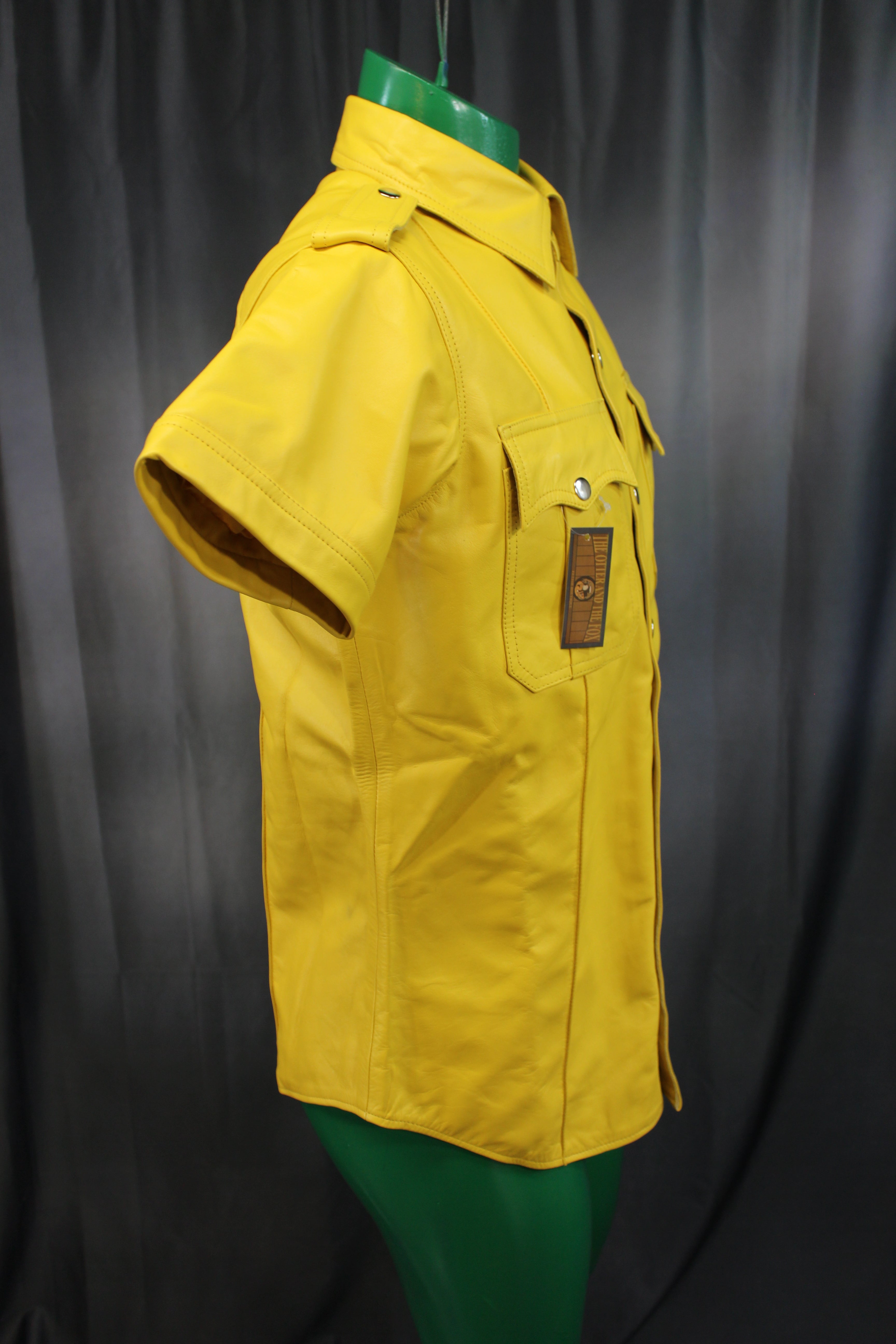 Camisas de cuero OnF en amarillo