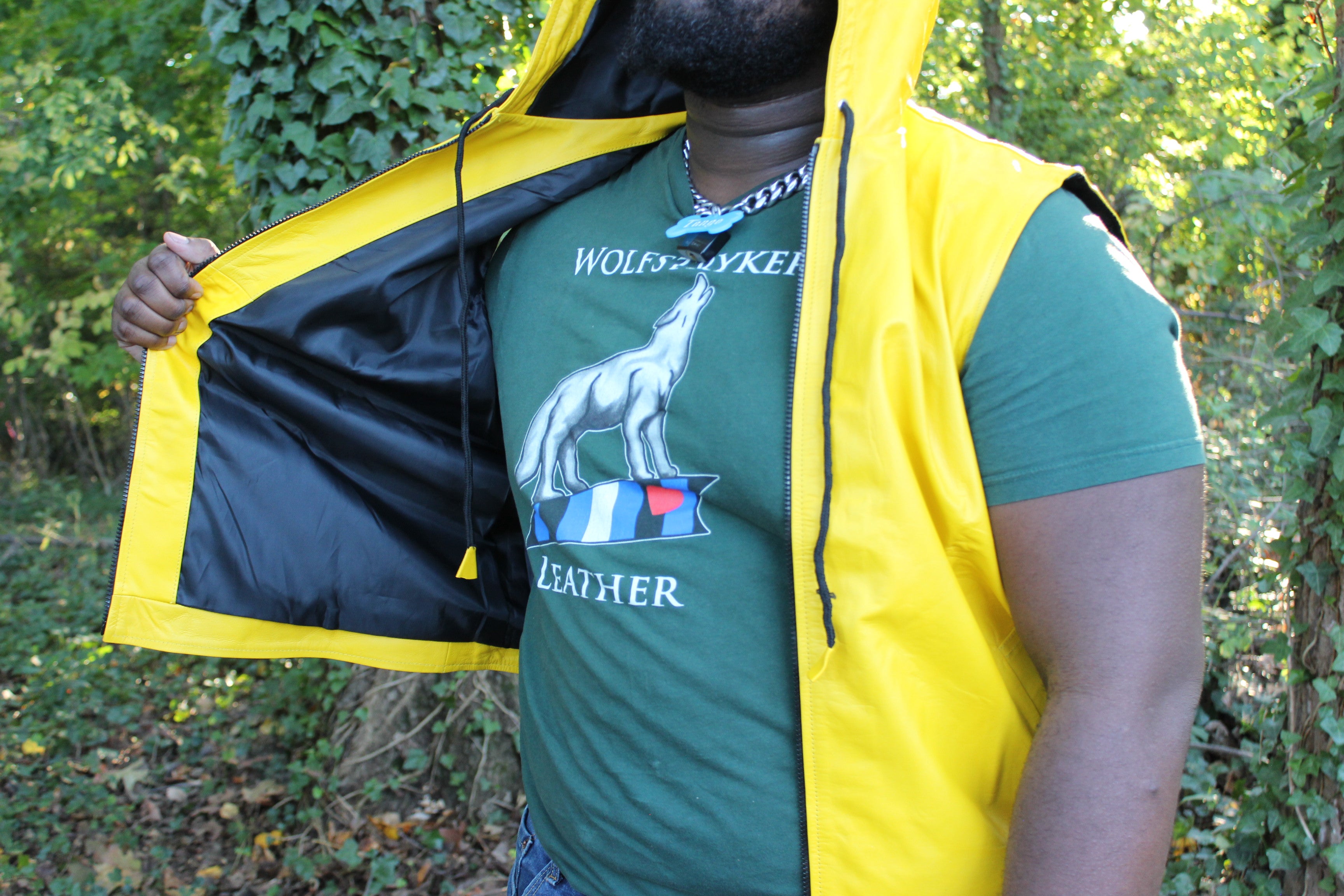 Sudadera con capucha de cuero OnF en amarillo