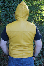 Sweat à capuche en cuir OnF en jaune moutarde