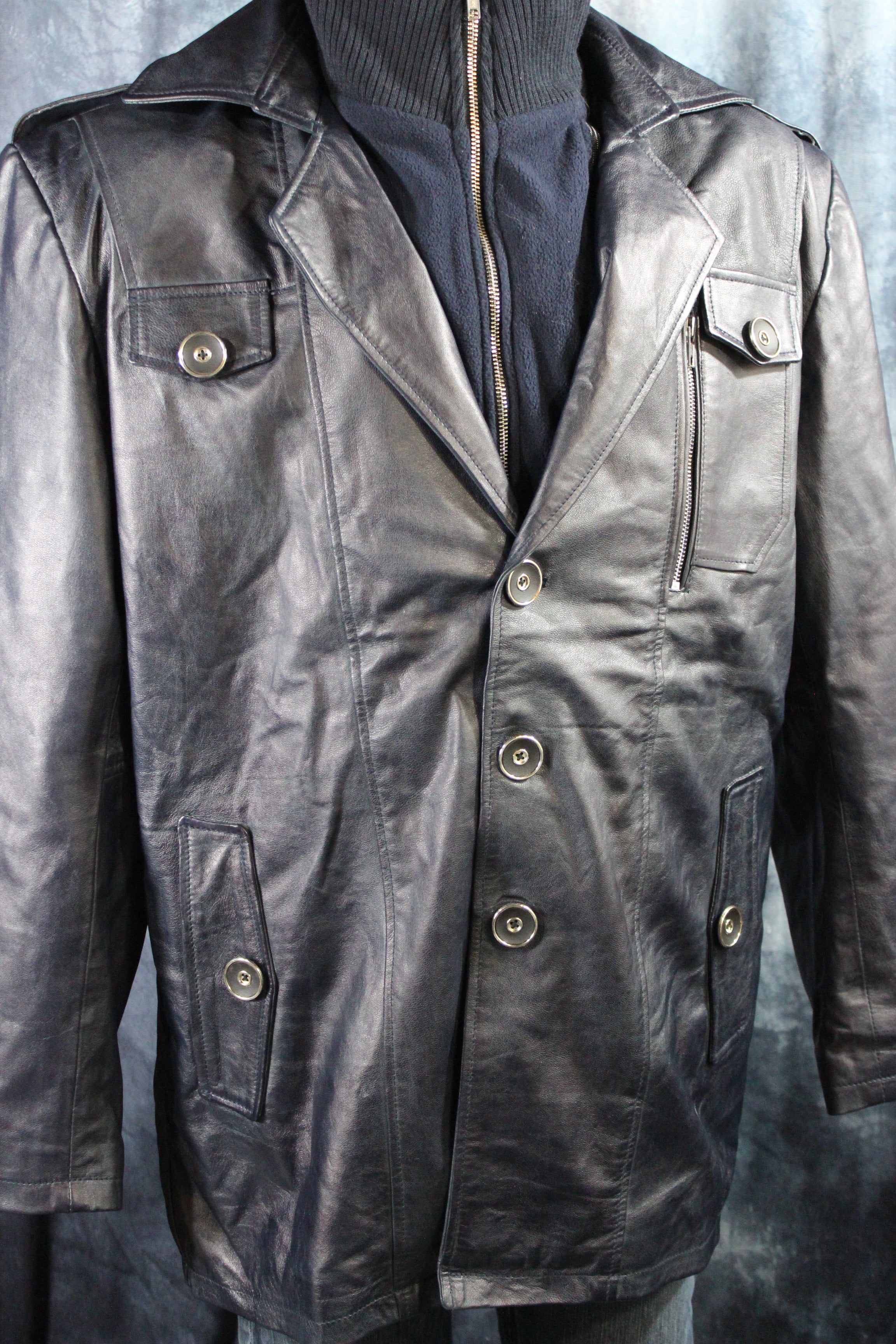 Chaqueta de cuero y piel de tartán amarilla de Otter and The Fox