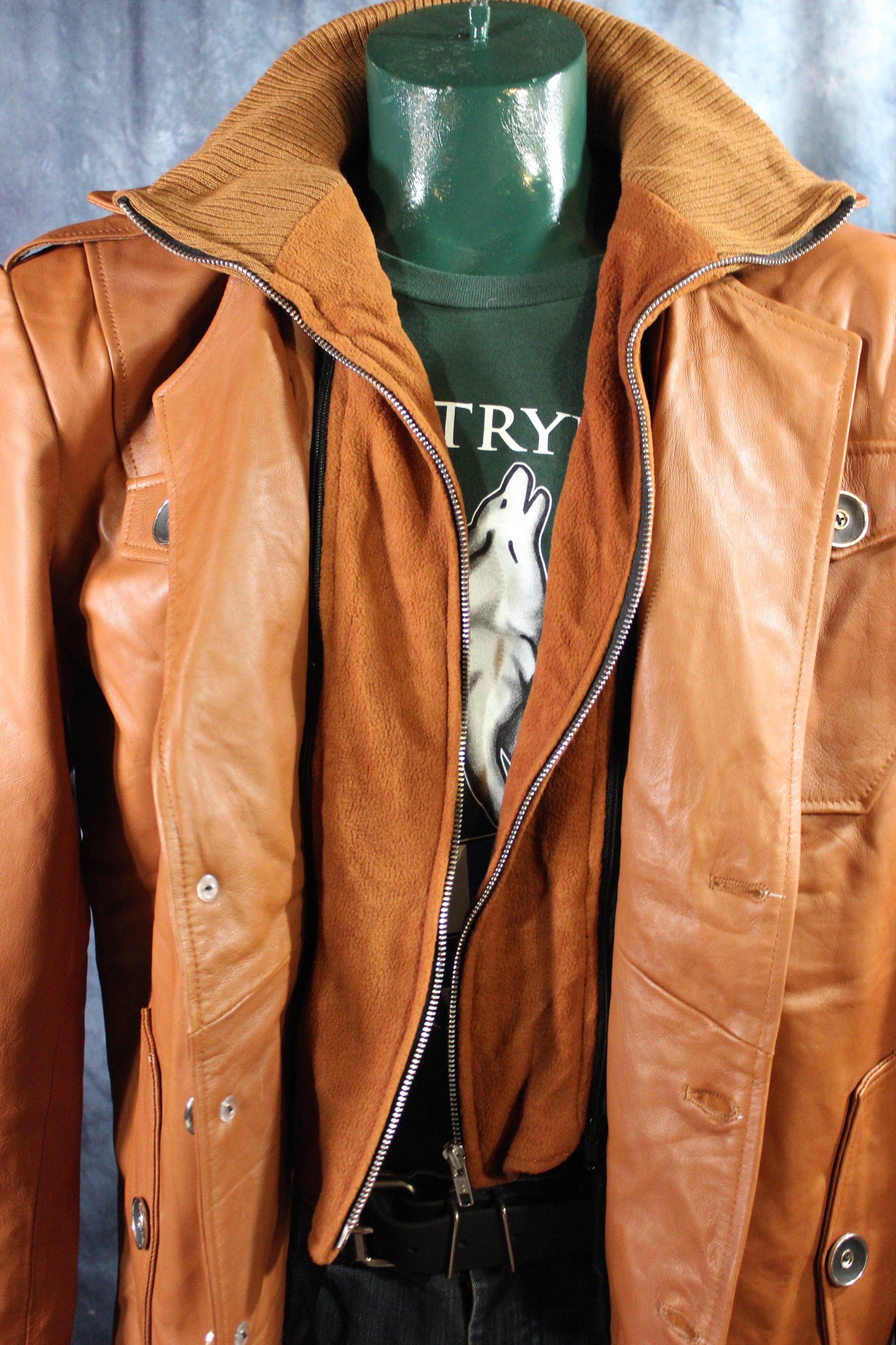 Chaqueta de cuero y piel de tartán amarilla de Otter and The Fox