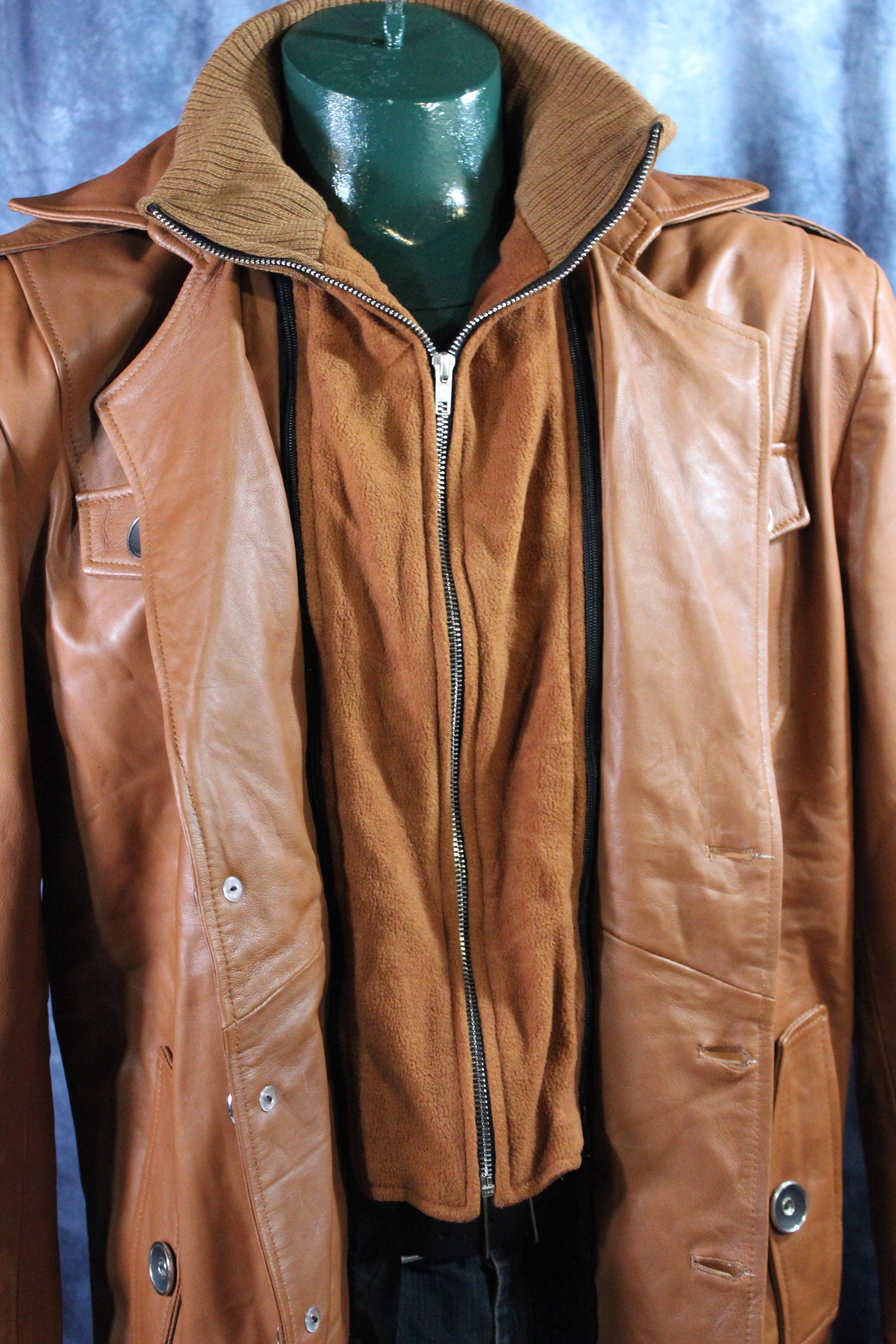 Chaqueta de cuero y piel de tartán amarilla de Otter and The Fox