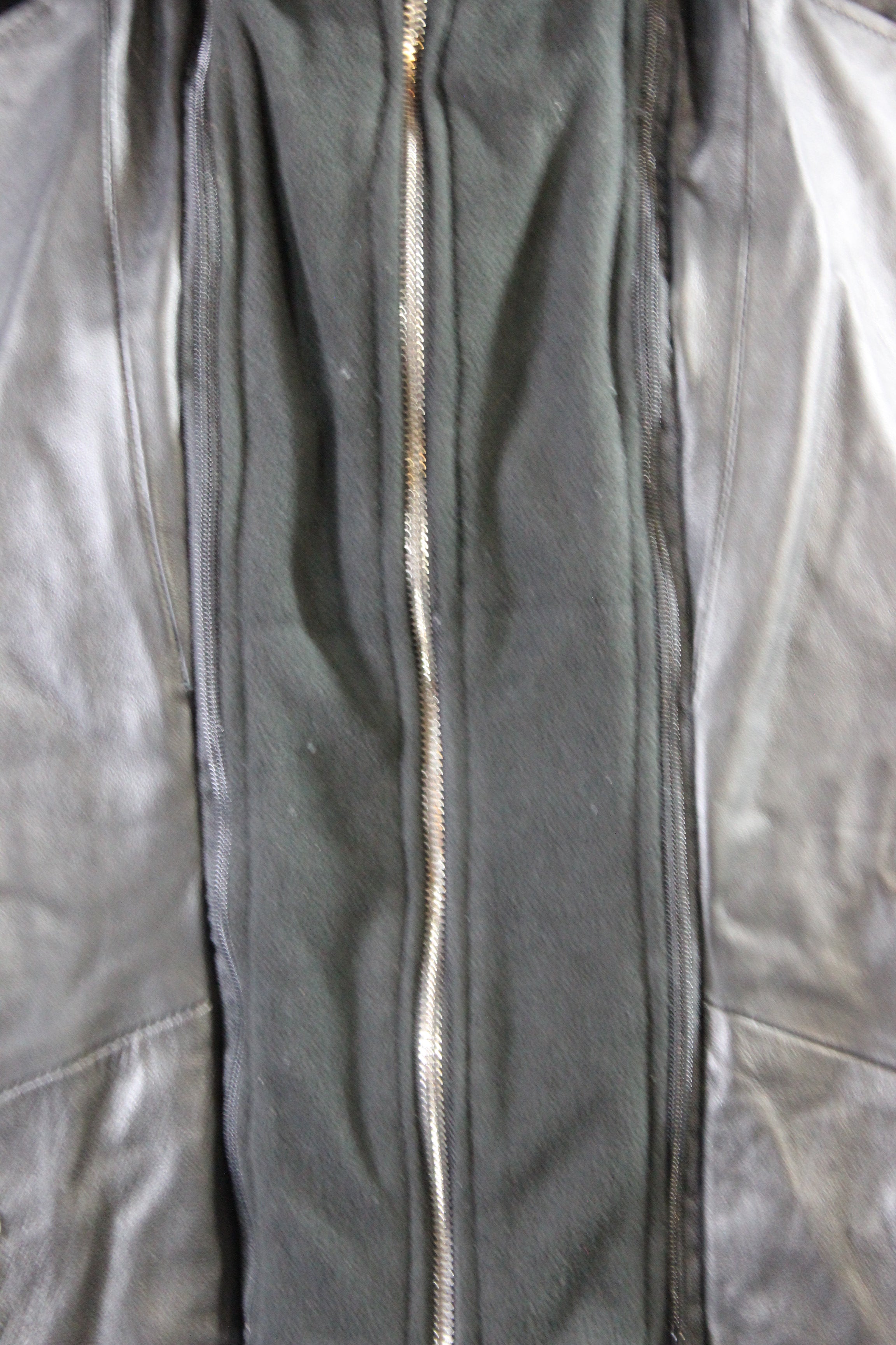 Chaqueta de cuero y piel de tartán amarilla de Otter and The Fox