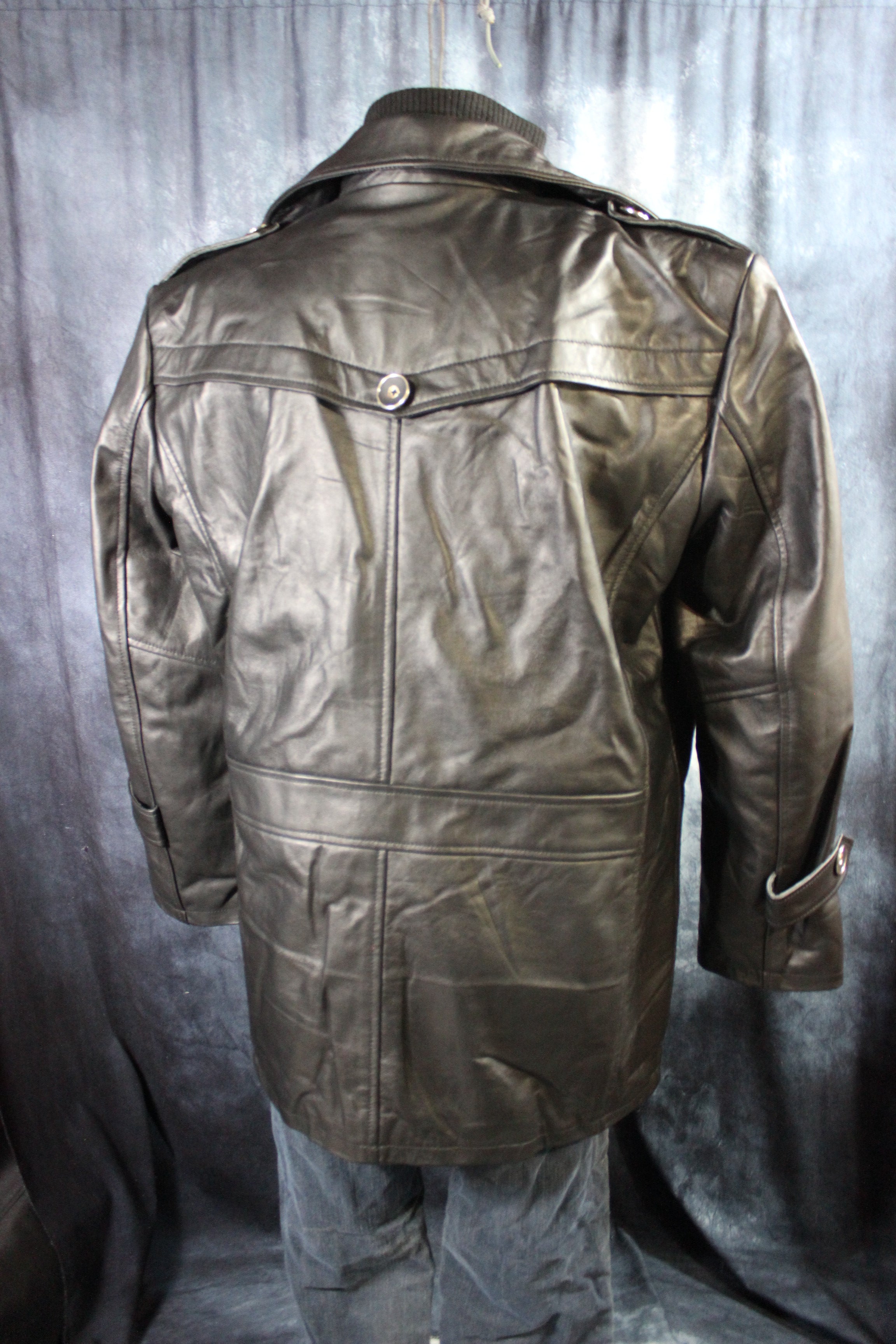 Chaqueta de cuero y piel de tartán amarilla de Otter and The Fox