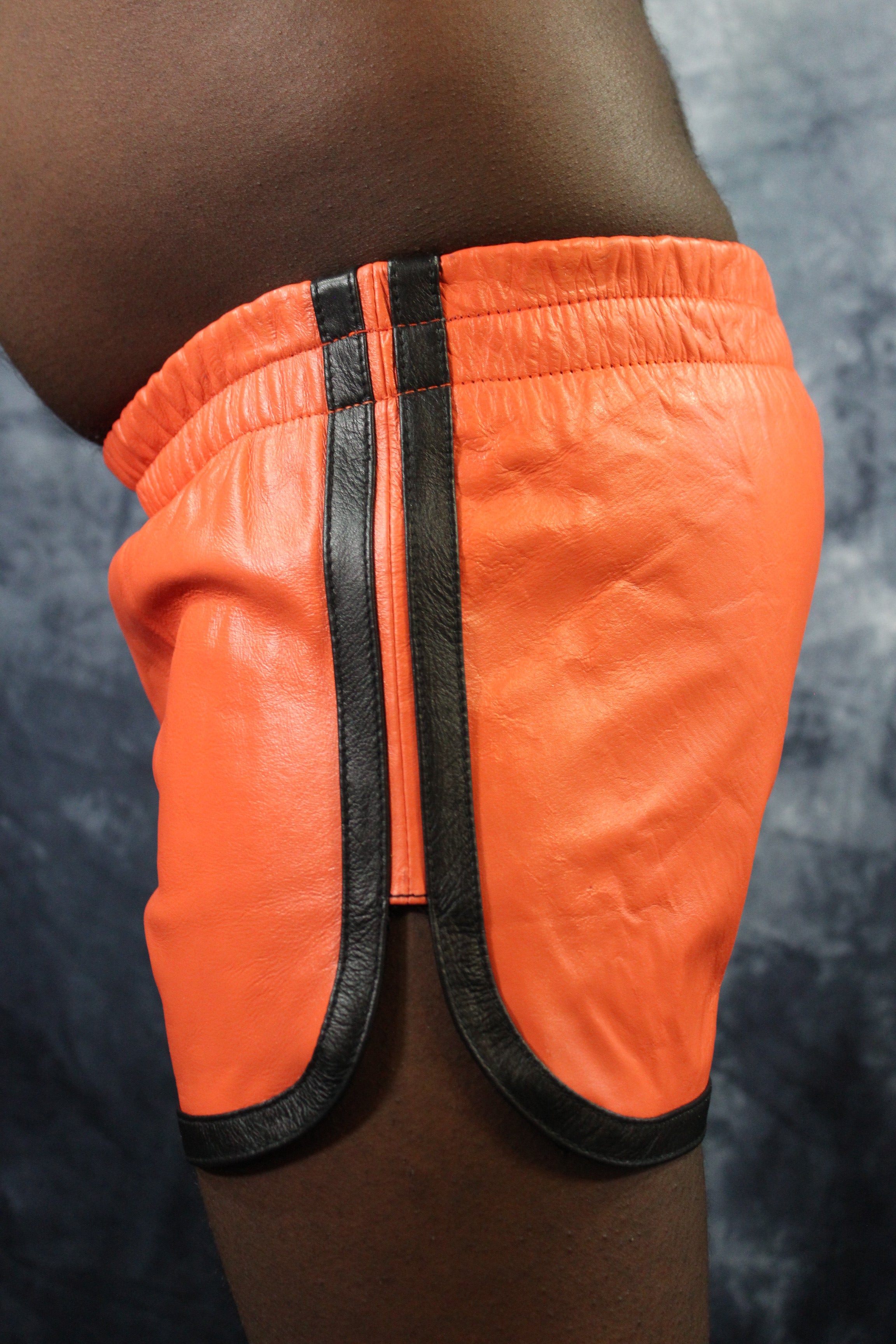 Short Booty OnF en orange avec noir