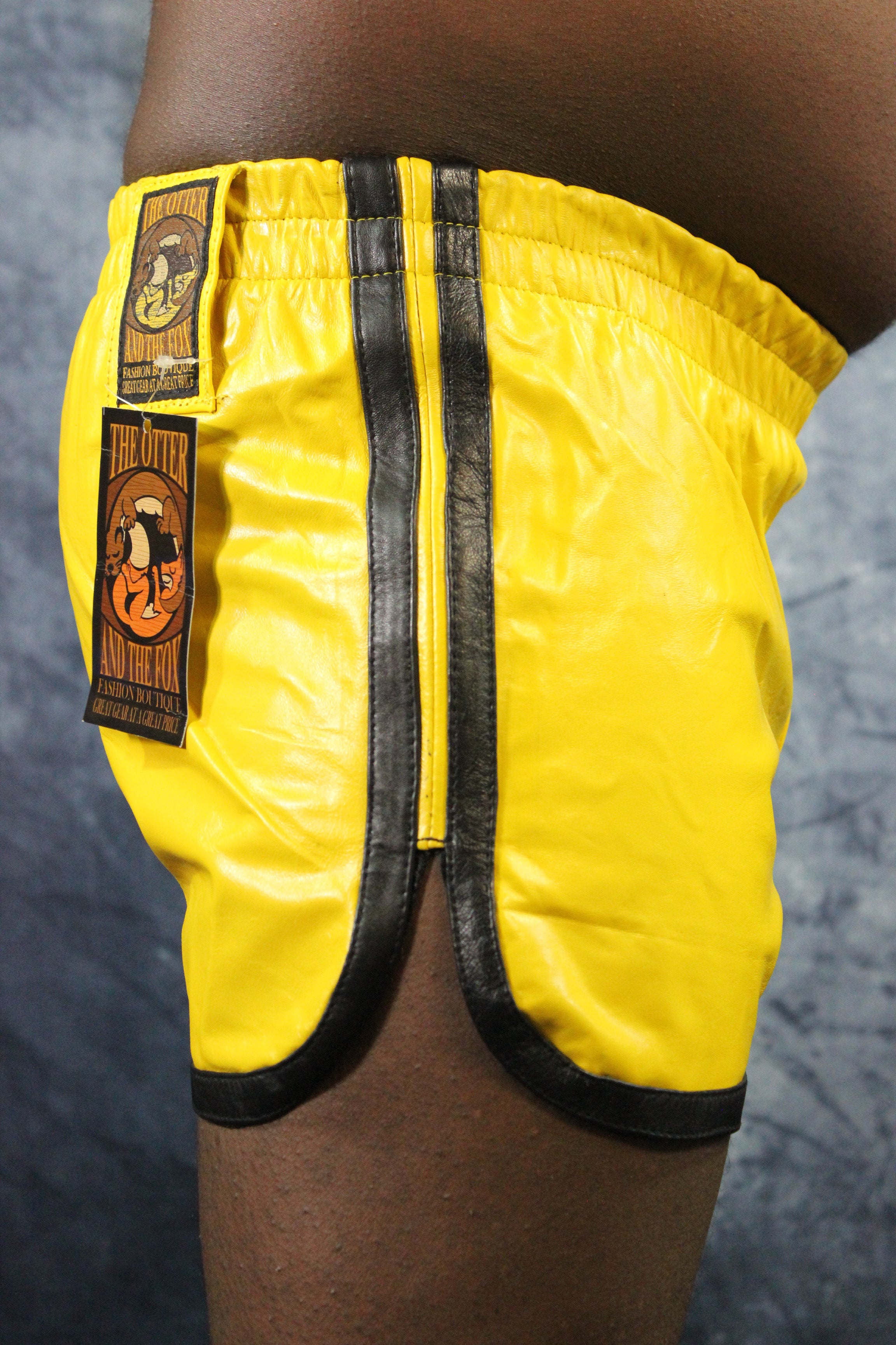 Short Booty OnF en jaune et noir