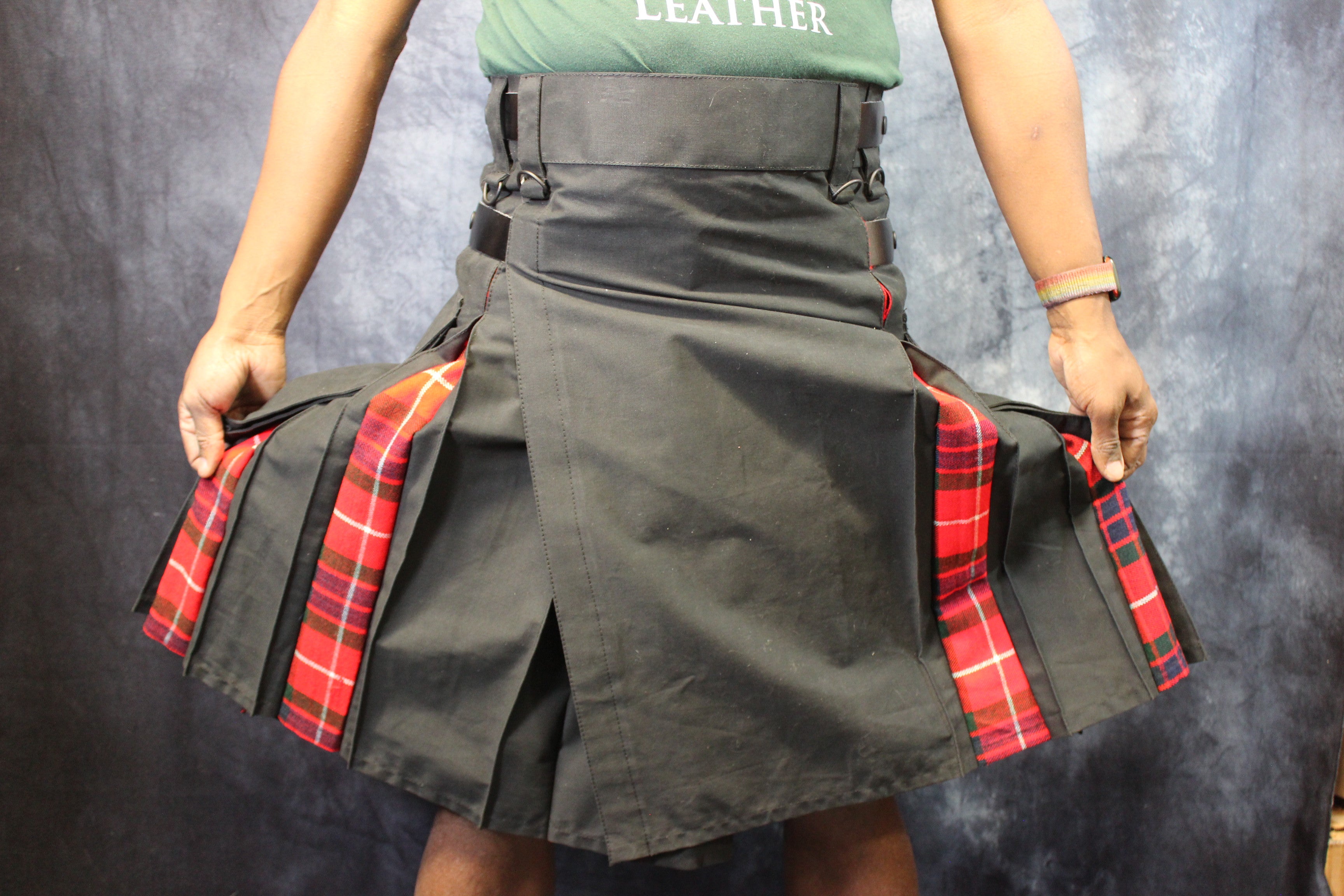 Hybrid Kilt - Black with Fraiser Red Tartan Pleats