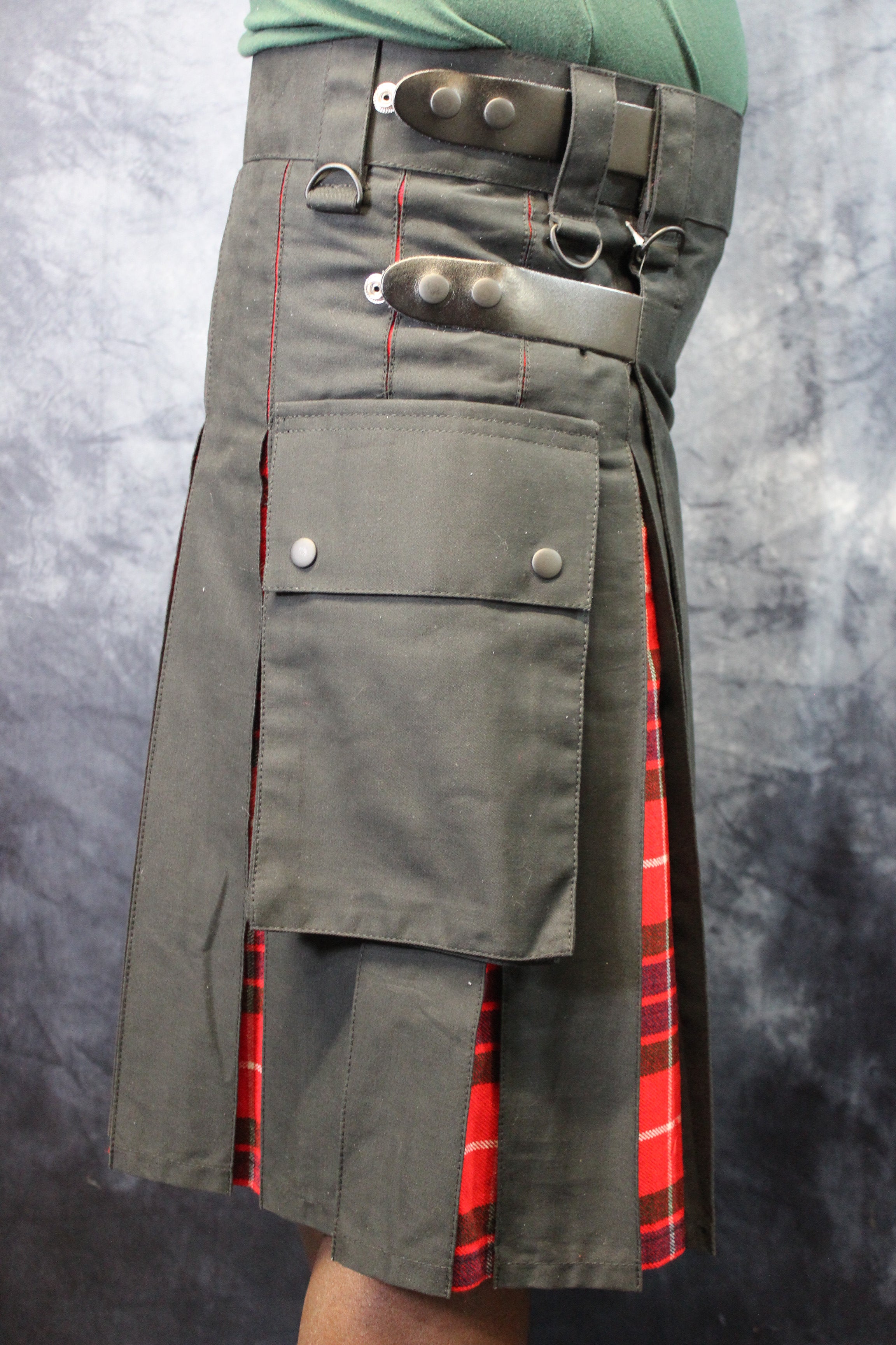 Hybrid Kilt - Black with Fraiser Red Tartan Pleats