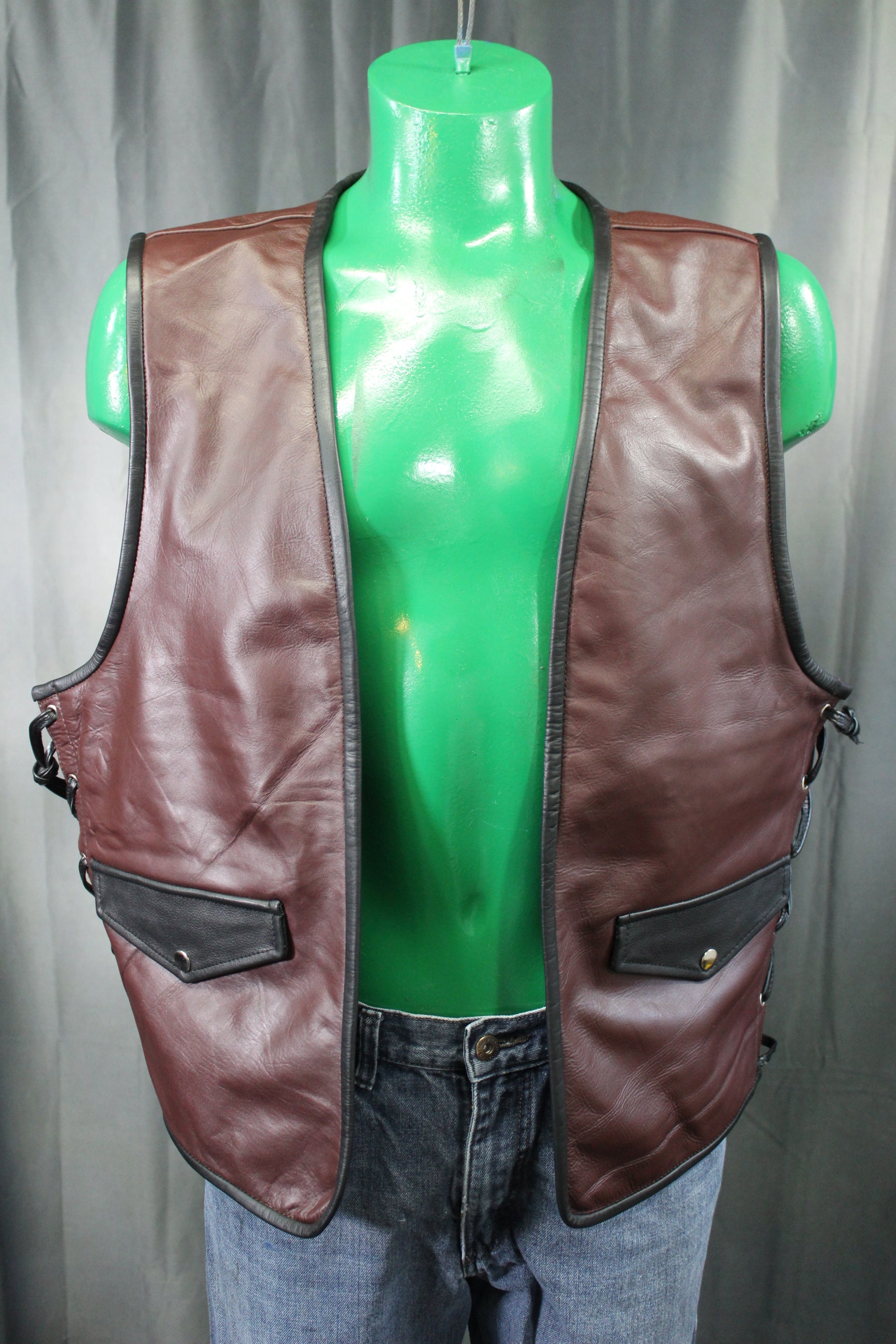 Chaleco de barra de cuero OnF - Marrón con reflejos negros