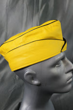 Casquette de garnison en cuir OnF en noir