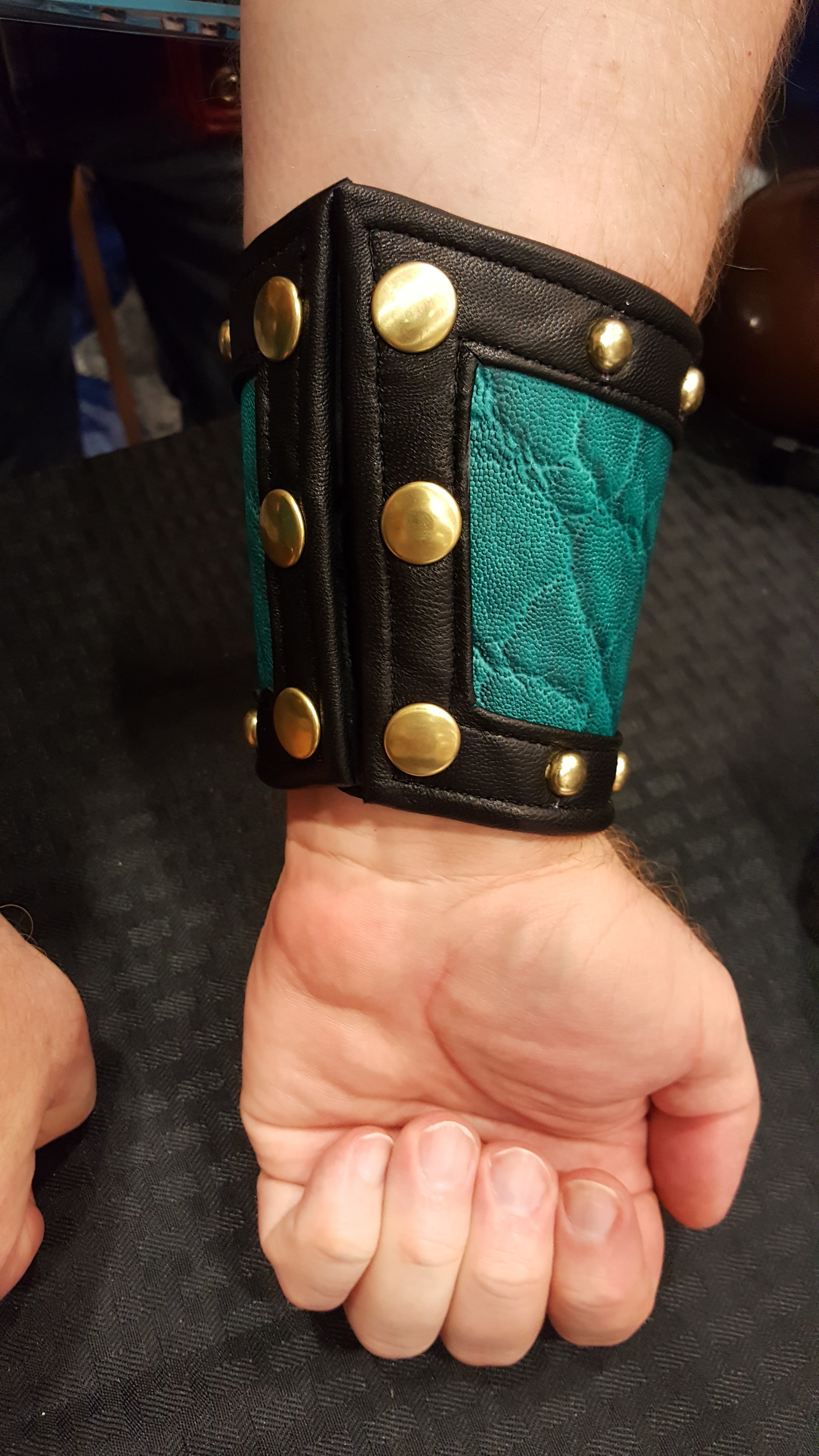 Brazalete de piel de elefante verde azulado