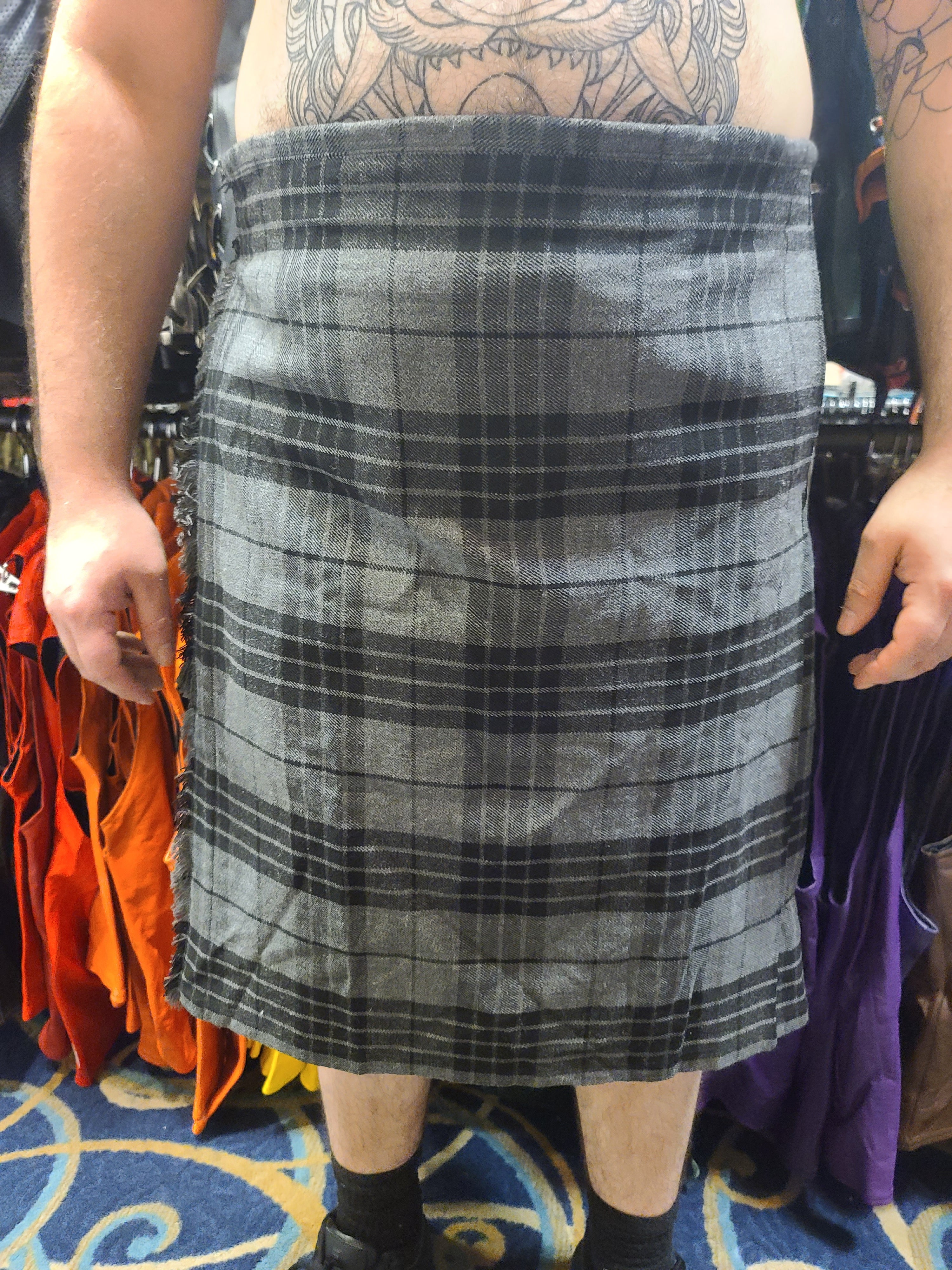 « Kilt tartan de veille de nuit » par KiltedBros