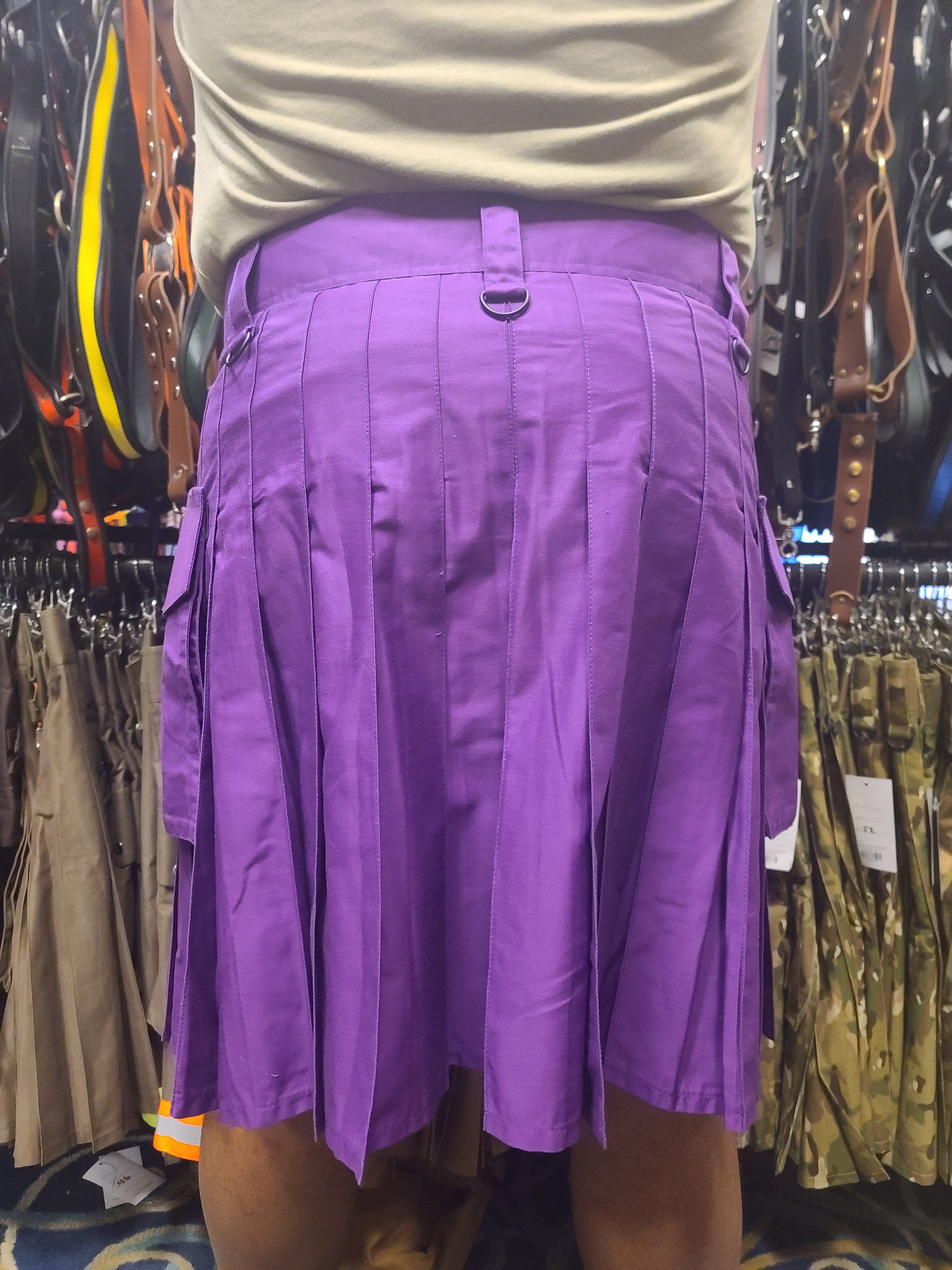 Kilt utilitario en morado de KiltedBros