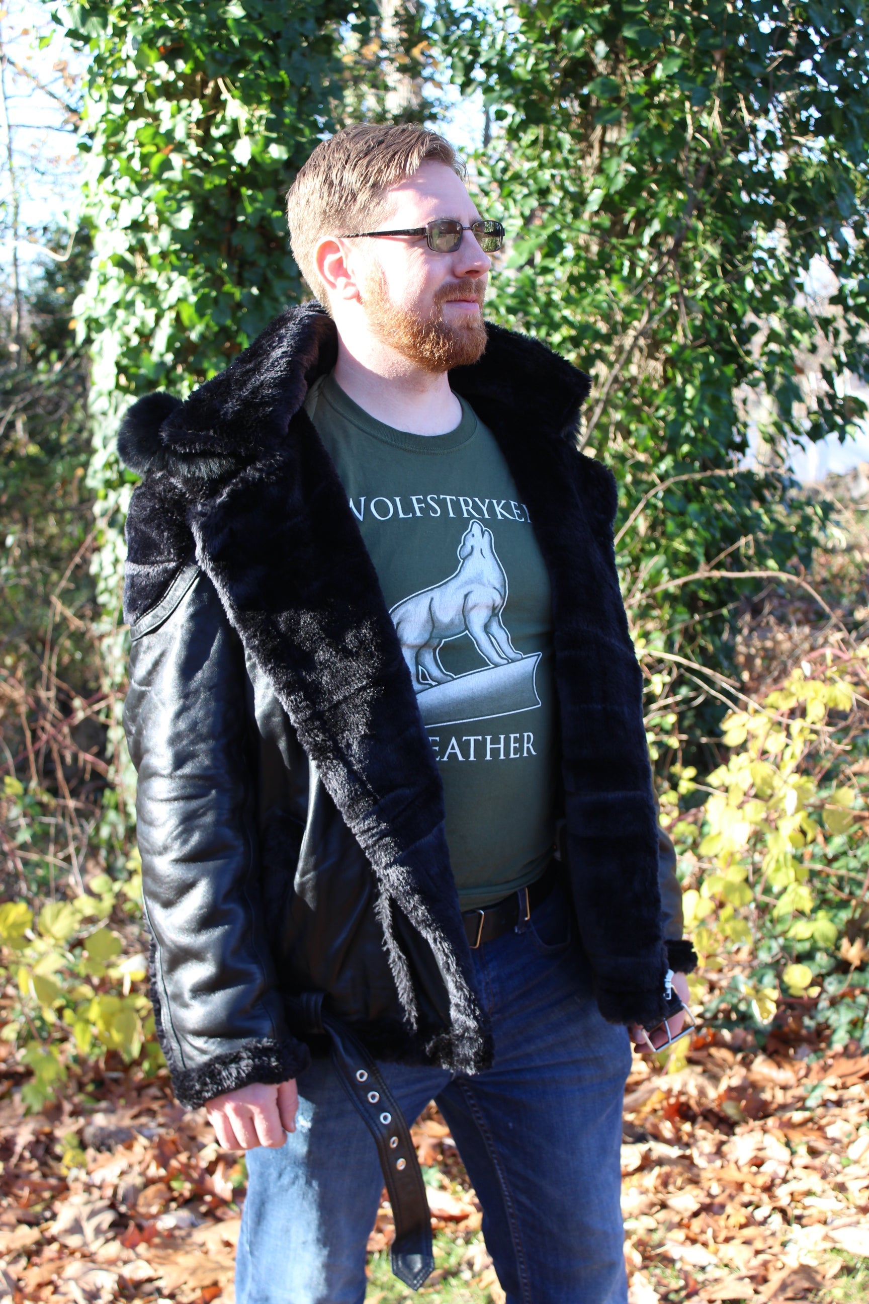 Chaqueta de cuero y piel negra de Otter and The Fox