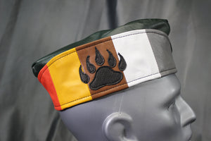 Gorra de guarnición de cuero Bear Pride