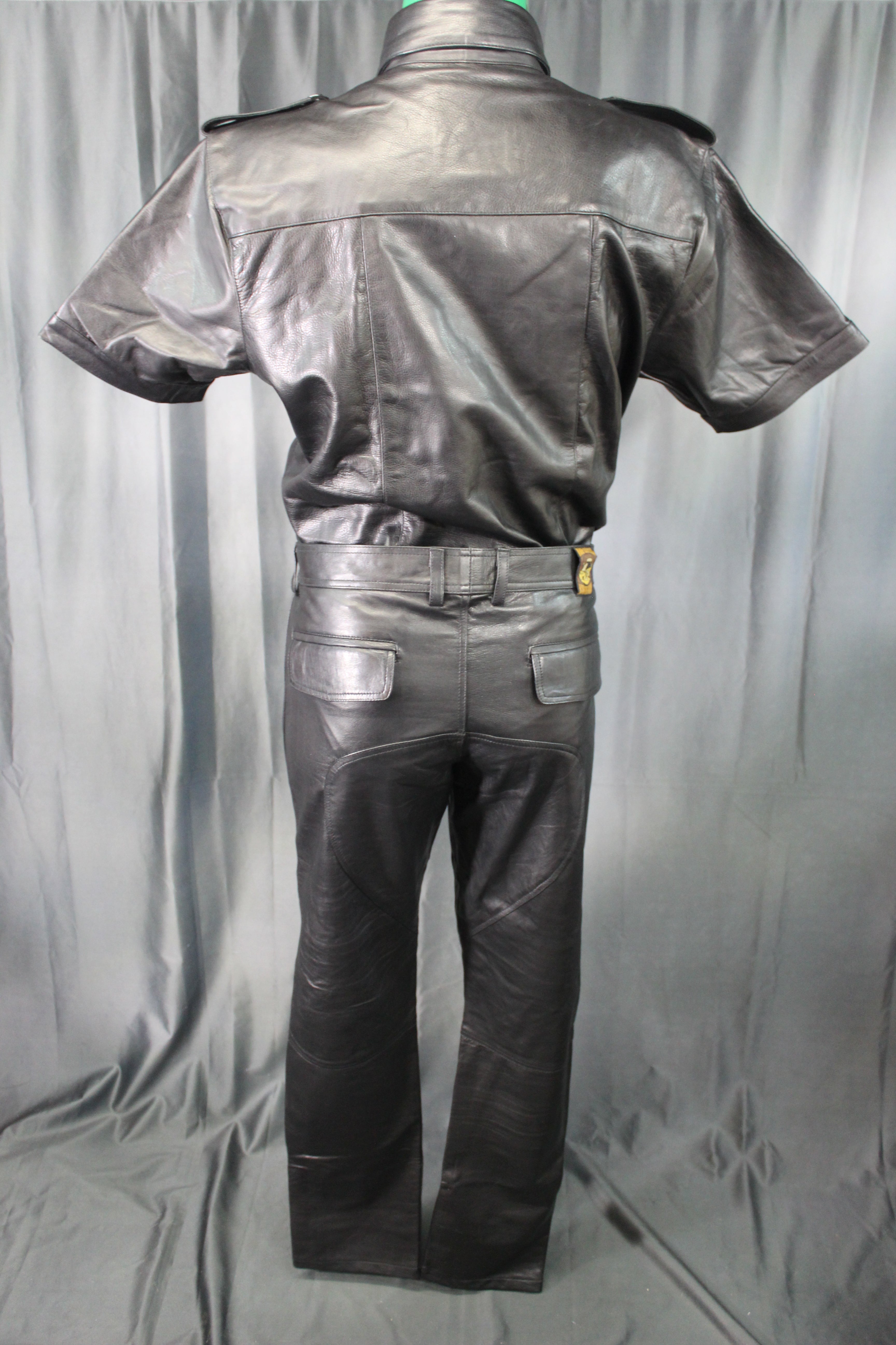 Los bailes formales de cuero de nutria y zorro