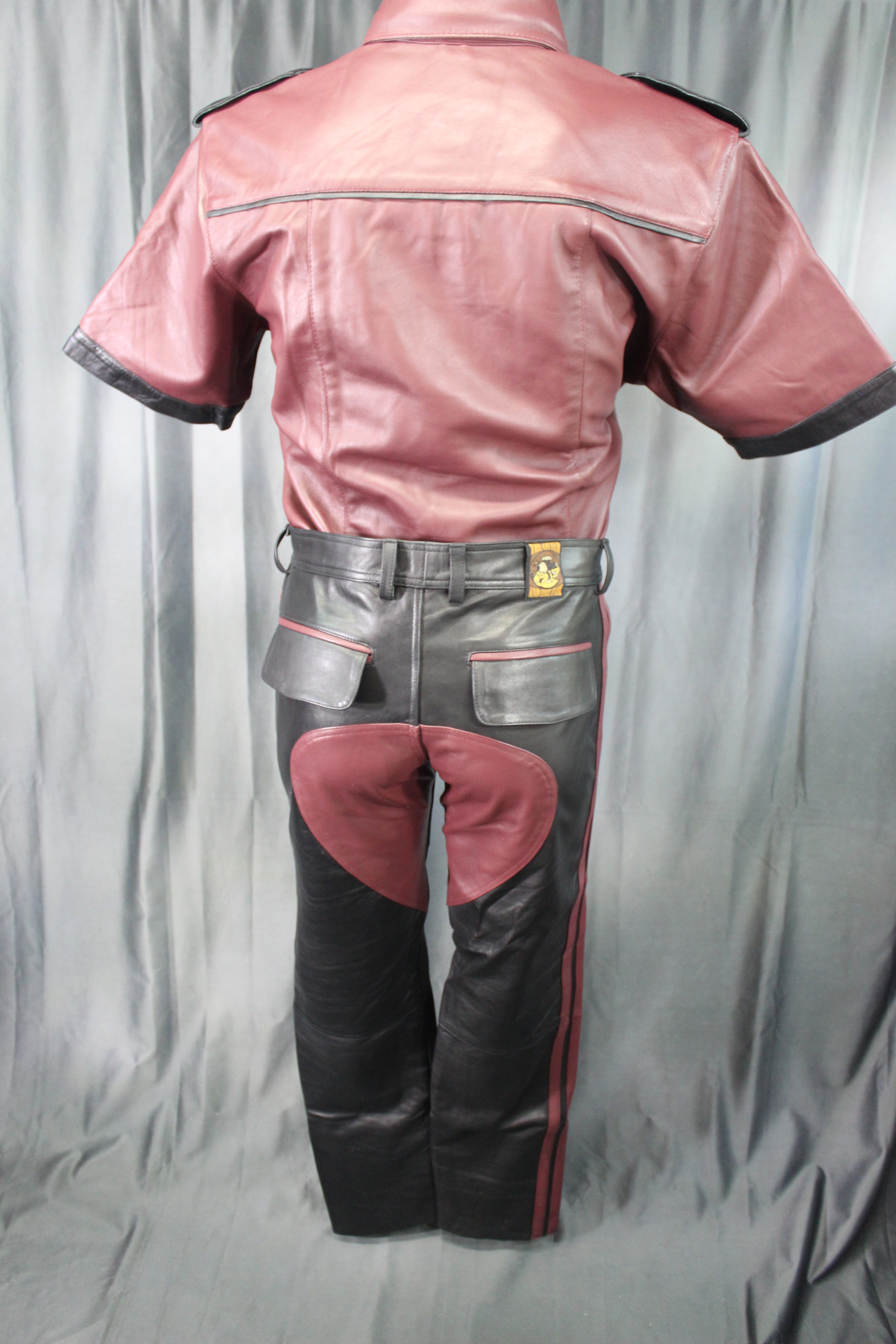 Los bailes formales de cuero de nutria y zorro