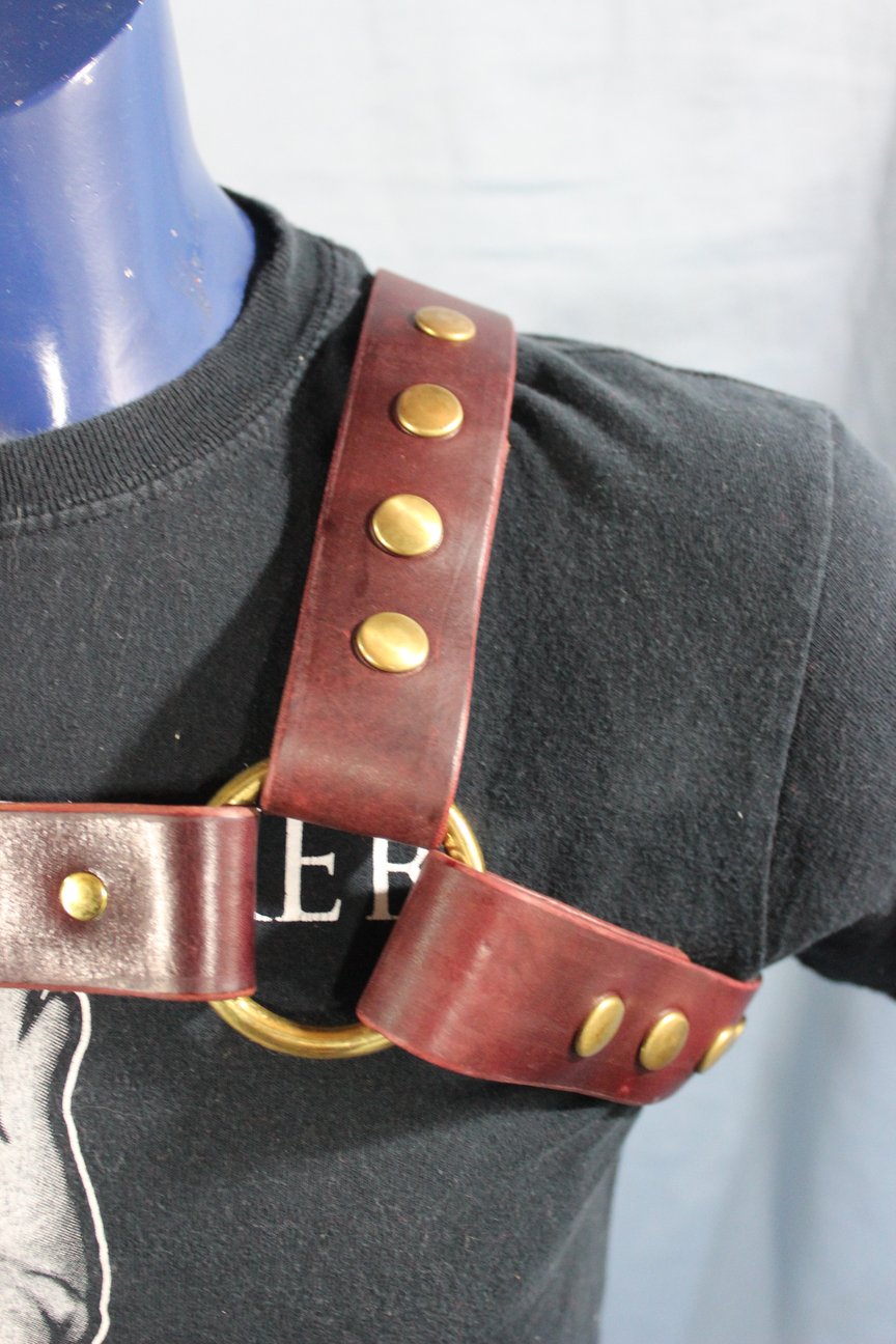 Classic Latigo Bulldog Harness with Snaps