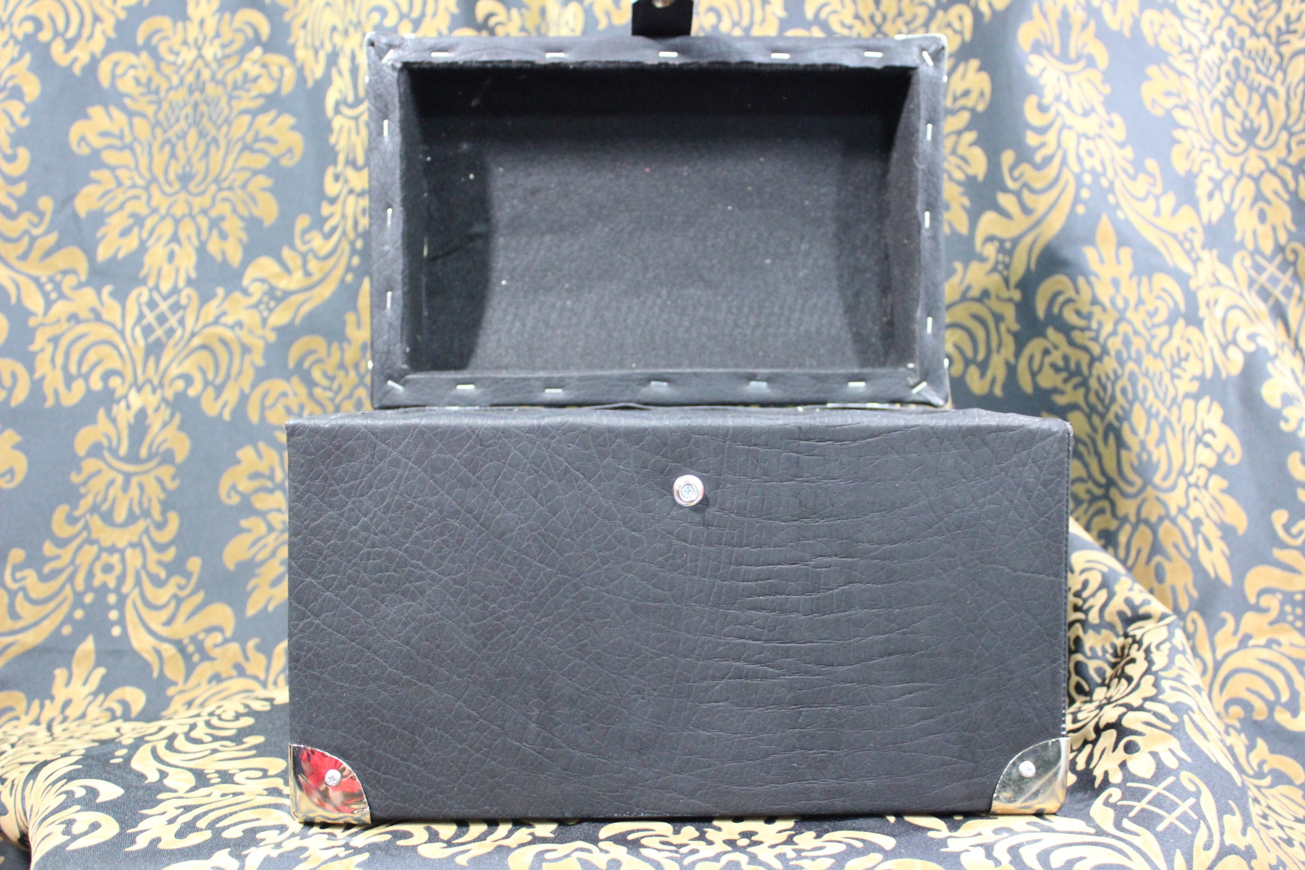 Leather Bound Treasure Chest (Black)