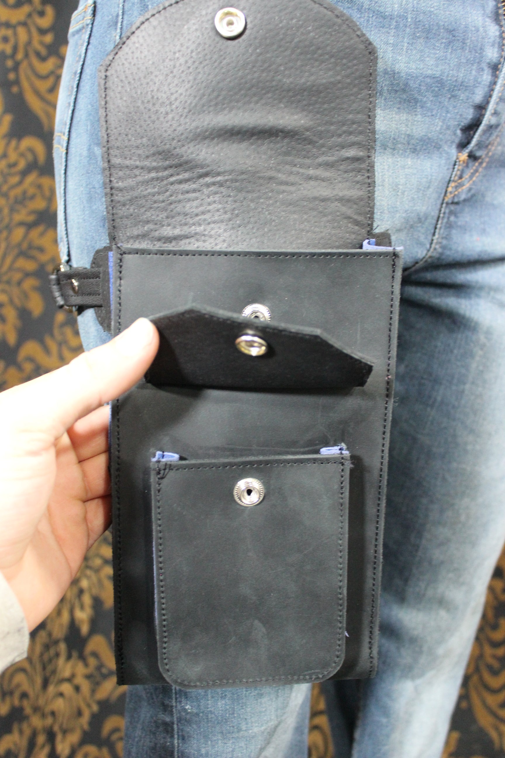 Leather Thigh Holster with Two Pockets