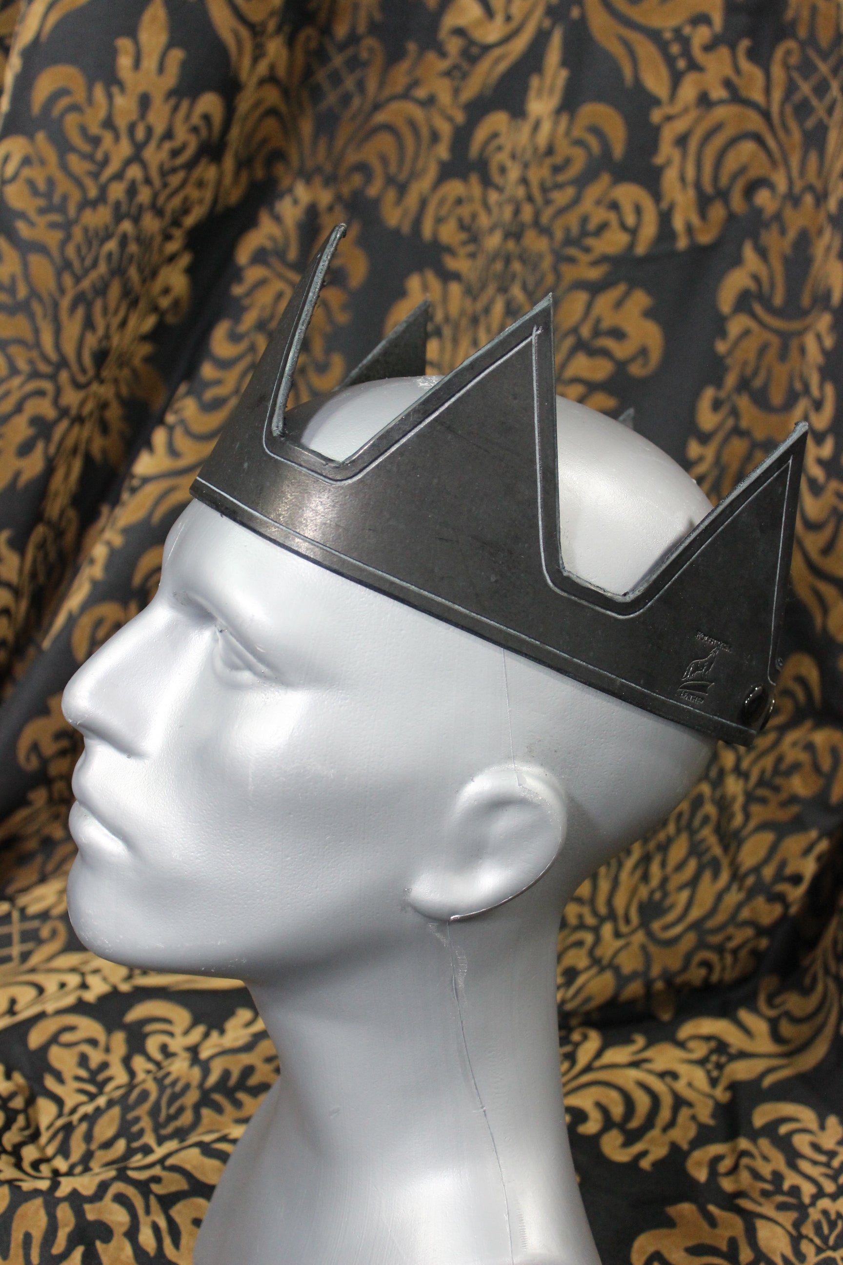 Latigo Leather Crown