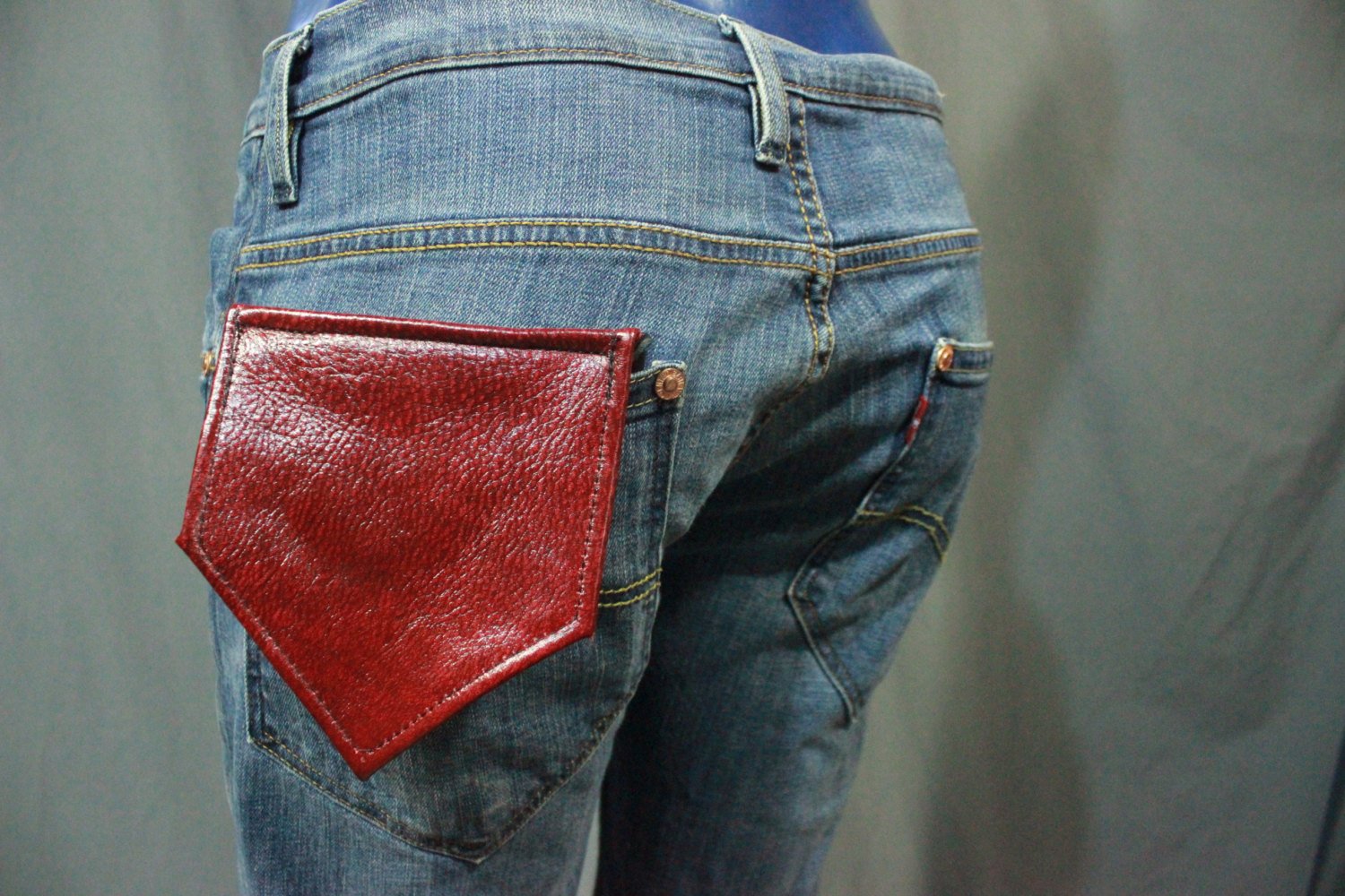 Single color leather pocket flag