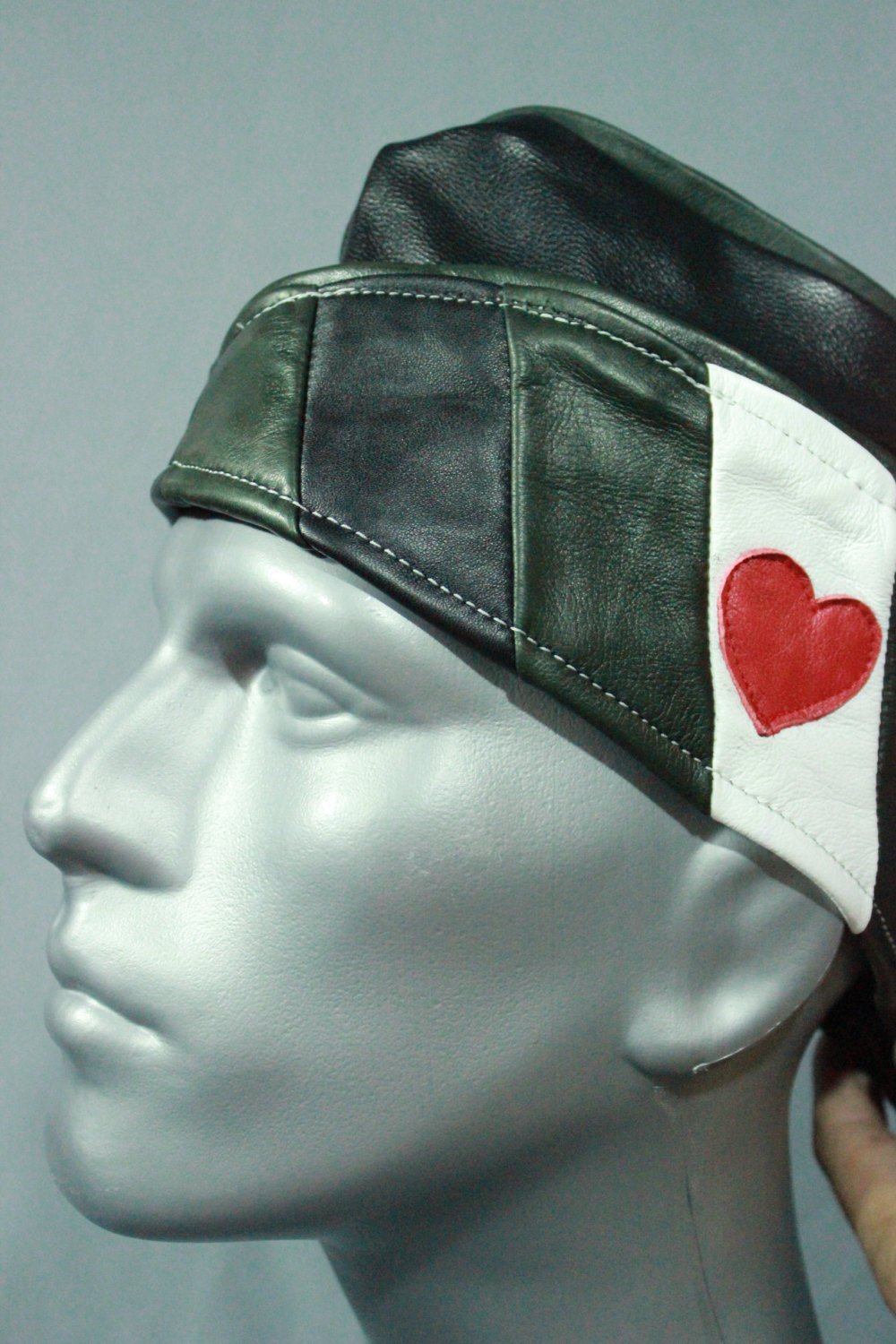 Casquette de garnison en cuir Leather Boy Pride