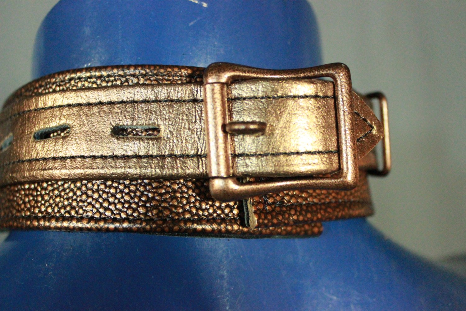 Collar de cachorro de cobre