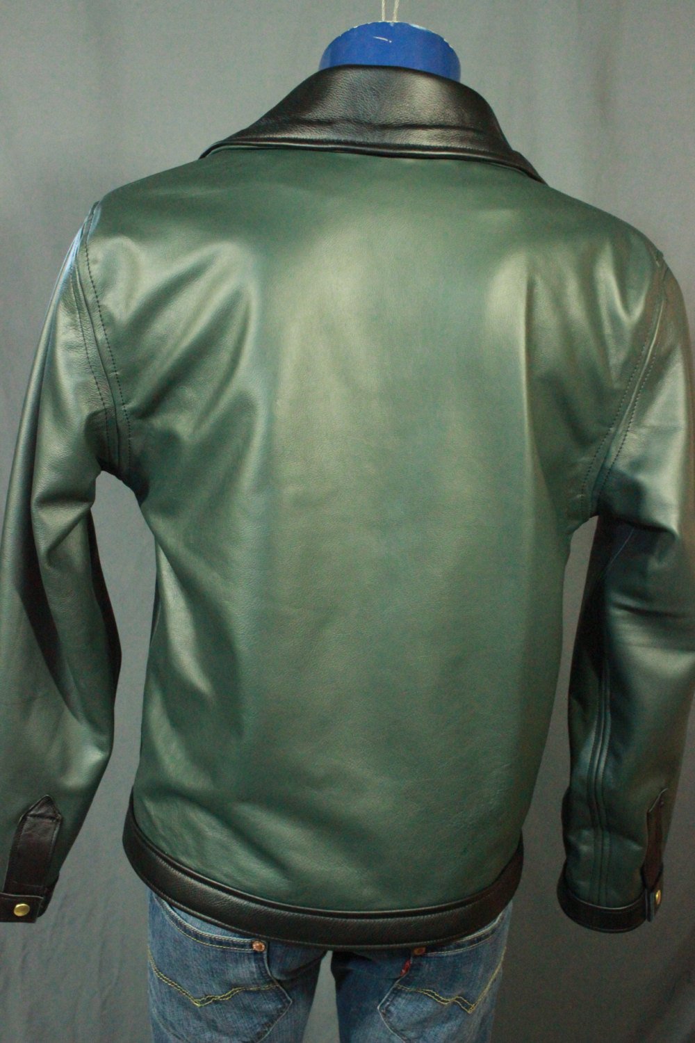 Nuestra chaqueta motera en verde bosque