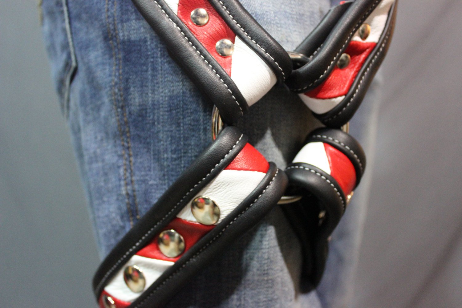 Red and white "Barber" leg harness