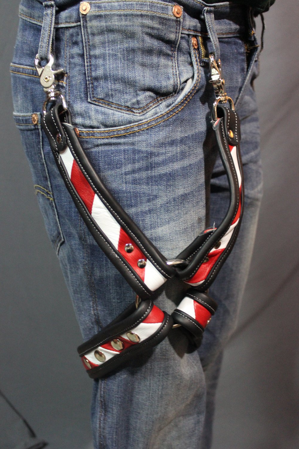 Red and white "Barber" leg harness