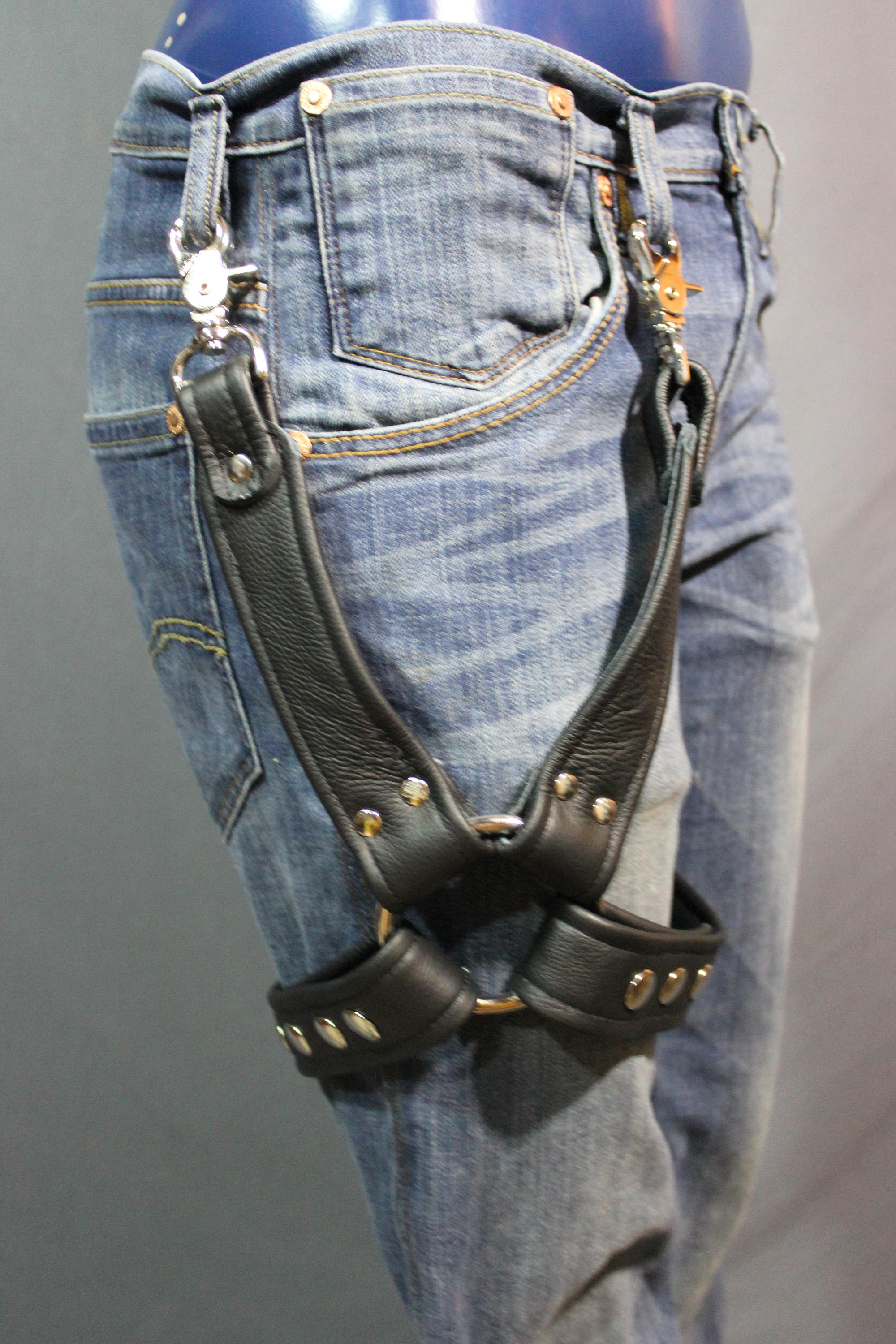 Classic Black Leather Leg Harness