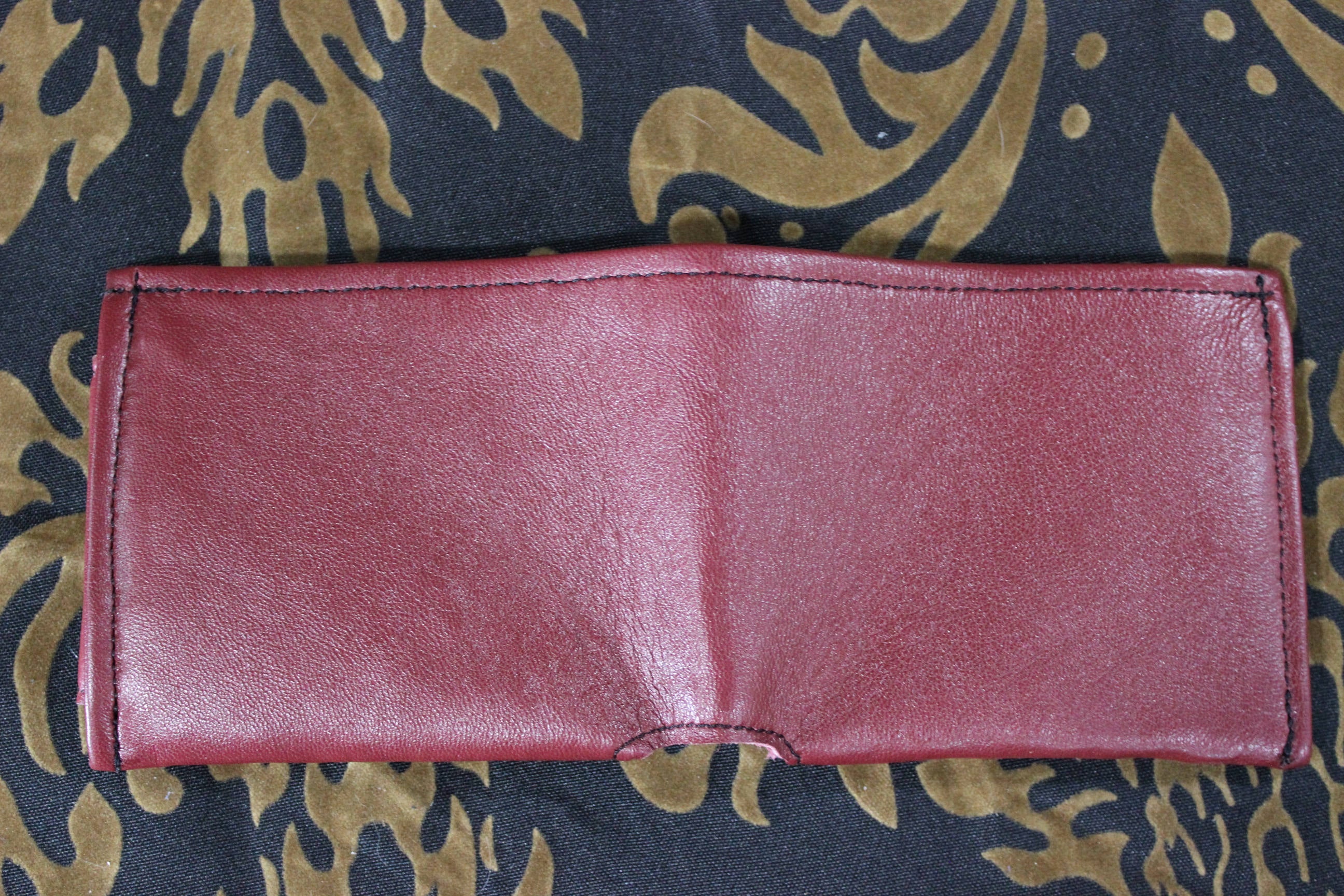 Classic Men's Wallet in Burgundy Leather