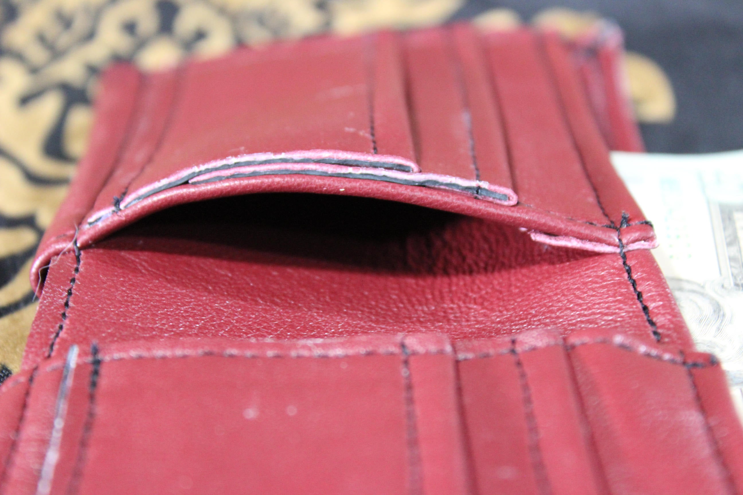 Classic Men's Wallet in Burgundy Leather