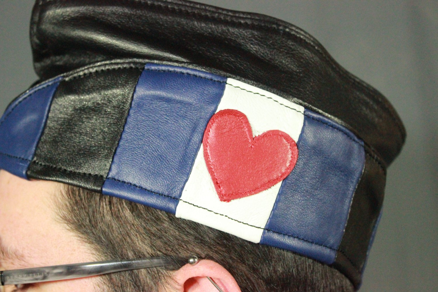 Casquette de garnison en cuir Leather Pride