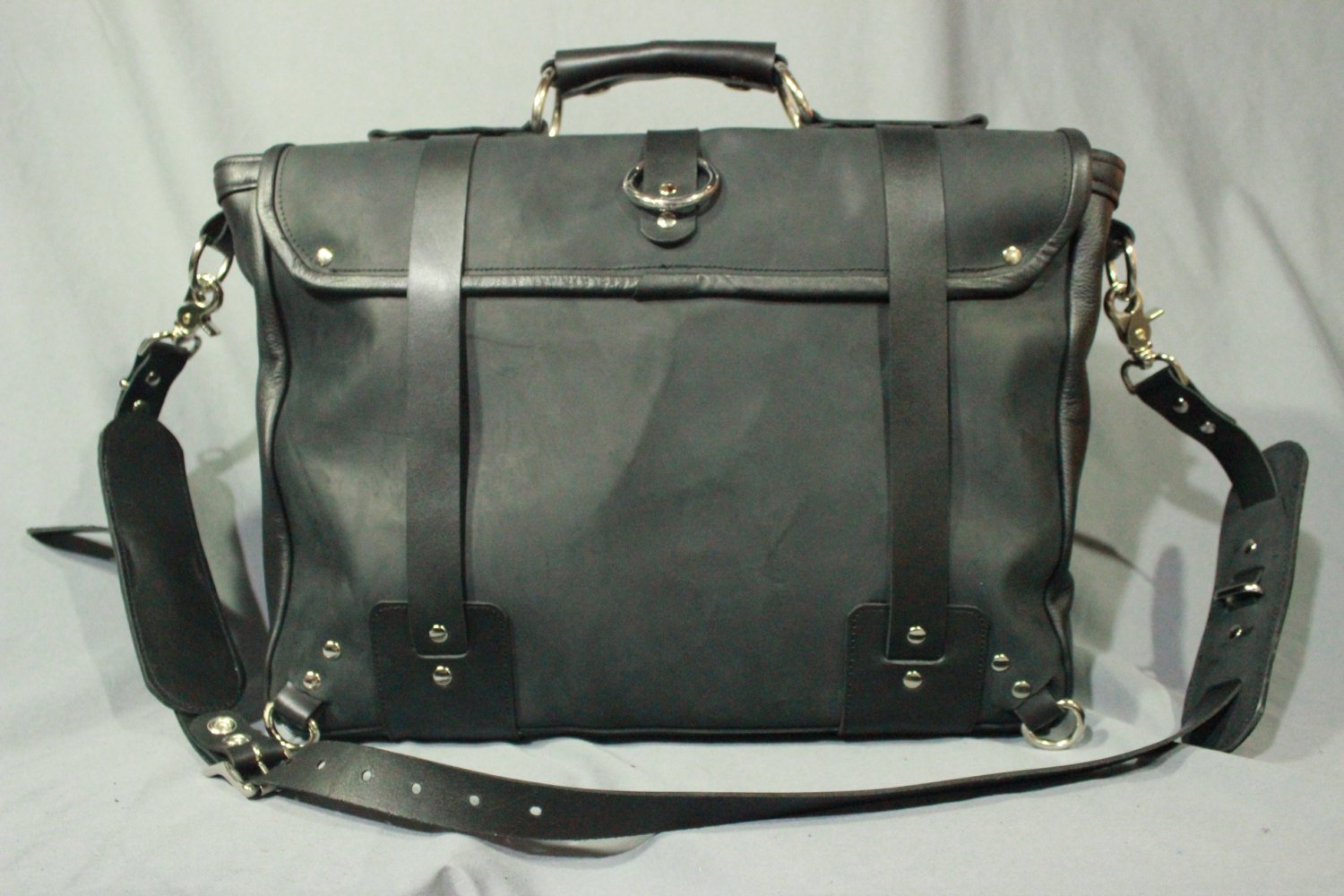 Our Finest Messenger bag! Stone OIL Tanned Leather Hand Made to Last a Lifetime! Midnight Black